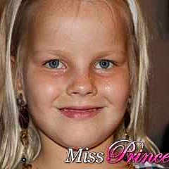 Tina participe au concours pour gagner de l'argent avec cette photo :