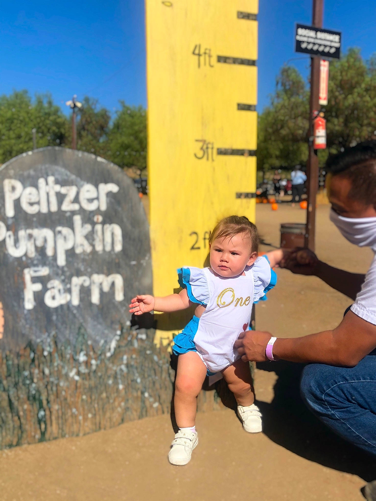 Aurelia is registered to the contest to win money with this photo: child, fun, leisure, person, play, playground, recreation, tourism, vacation