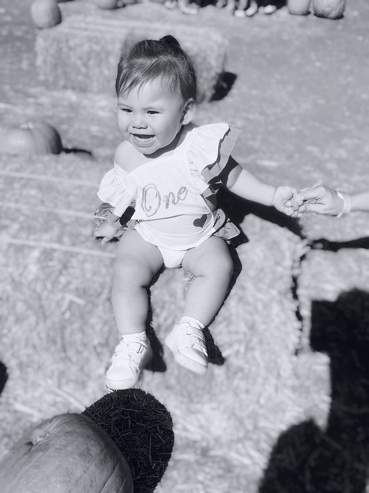 Aurelia is registered to the contest to win money with this photo: baby, black, black_and_white, child, eye, facial_expression, fun, happy, leg, monochrome, monochrome_photography, people, person, photograph, photography, play, portrait, smile, snapshot, toddler