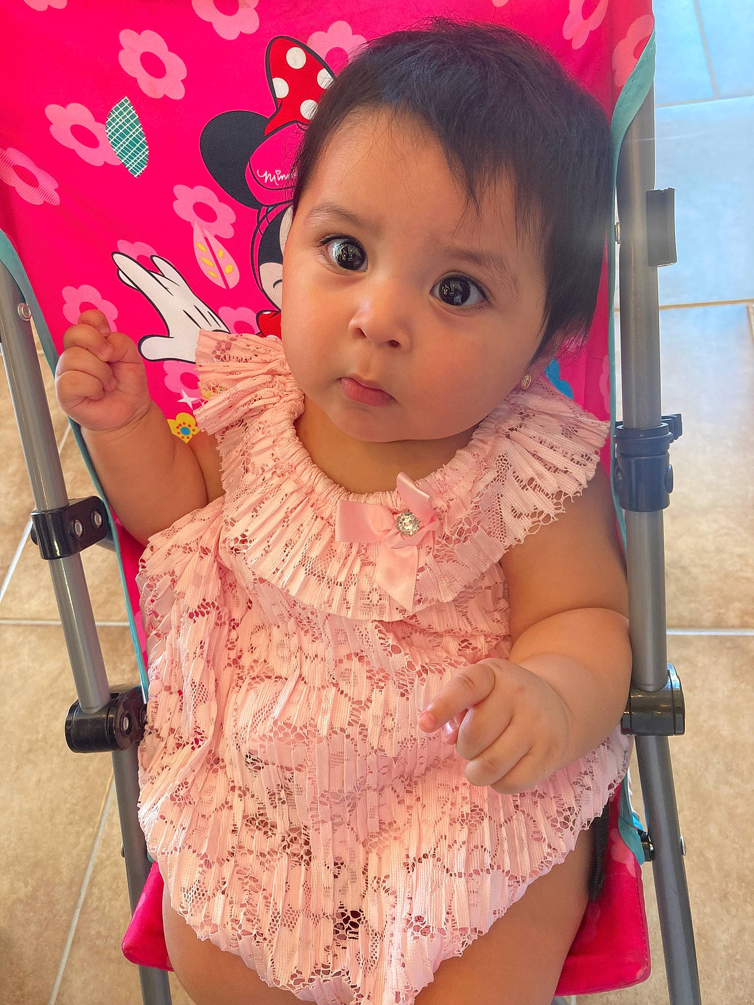 Luz is registered to the contest to win money with this photo: baby, baby_toddler_clothing, beauty, cheek, child, chin, eyelash, finger, happy, iris, lip, magenta, nose, organ, people, person, pink, product, skin, thigh