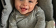 Gabin a rejoint le concours — aidez-le/la à gagner de superbes lots ! baby, babylaughing, clothing, cushion, face, furniture, happy, head, homedecor, knitwear, laughing, newborn, pants, person, photography, portrait, smile, sweater, transportation, vehicle