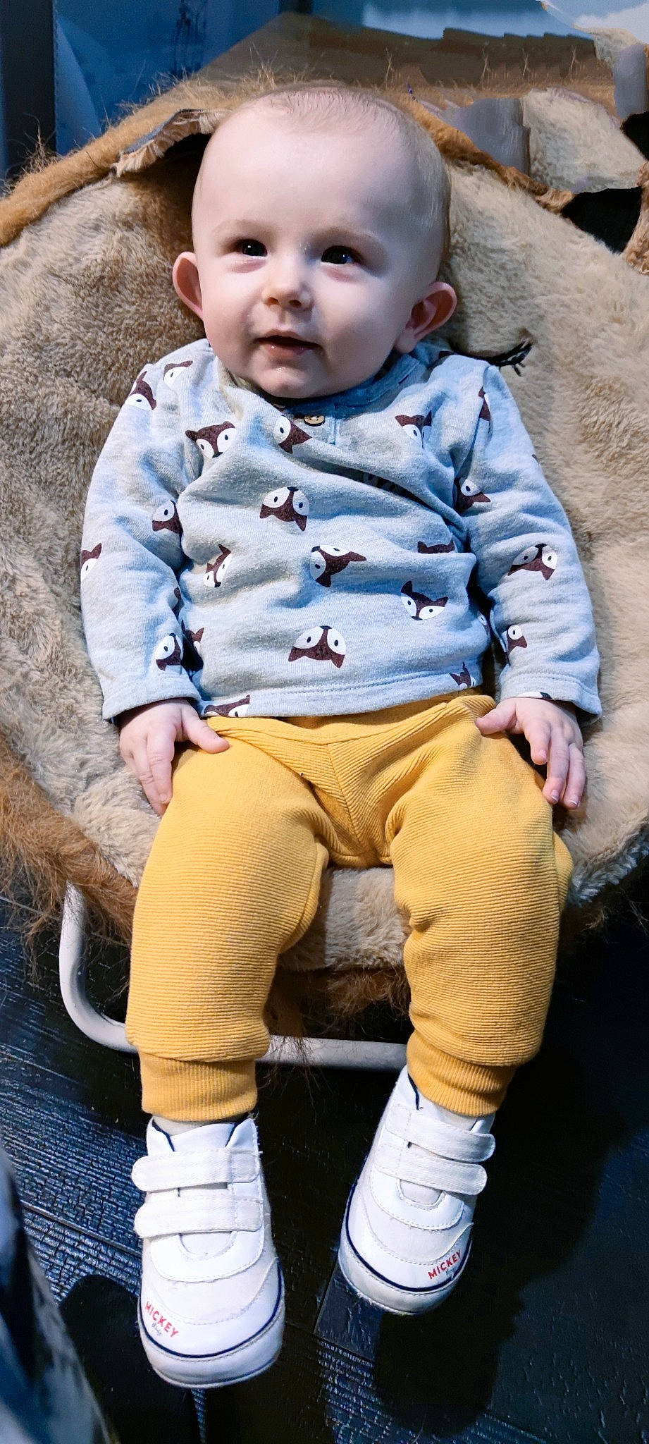 Kamil participe au concours pour gagner de l'argent avec cette photo : arm, baby, baby_toddler_clothing, beauty, cheek, collar, cool, green, happy, human, leg, outerwear, person, photograph, pink, skin, sleeve, t_shirt, textile, toddler