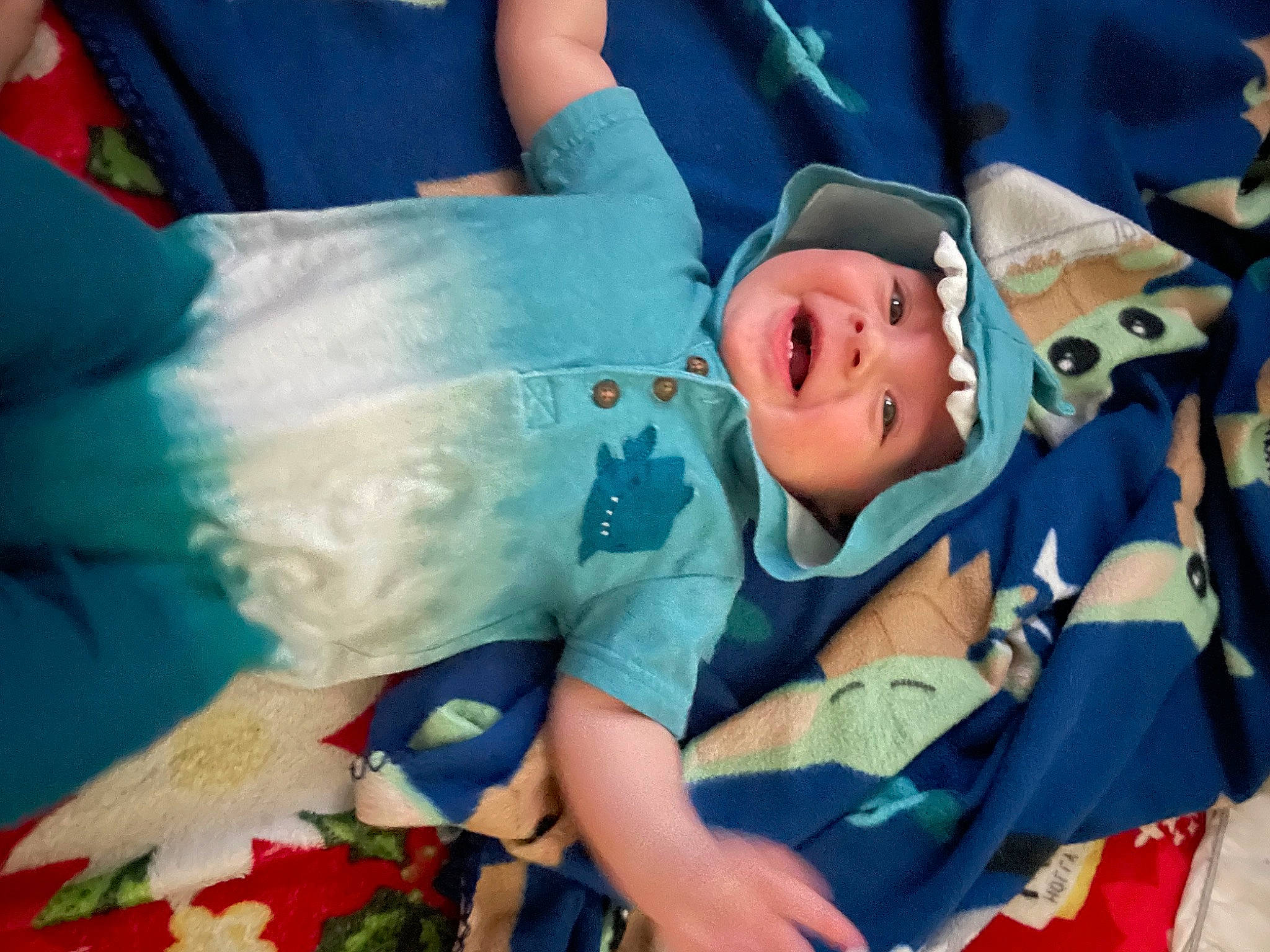 Lakyn is registered to the contest to win money with this photo: baby, baby_products, baby_toddler_clothing, child, comfort, event, fun, happy, hat, headwear, health_care, human_body, person, red, smile, textile, toddler, tree