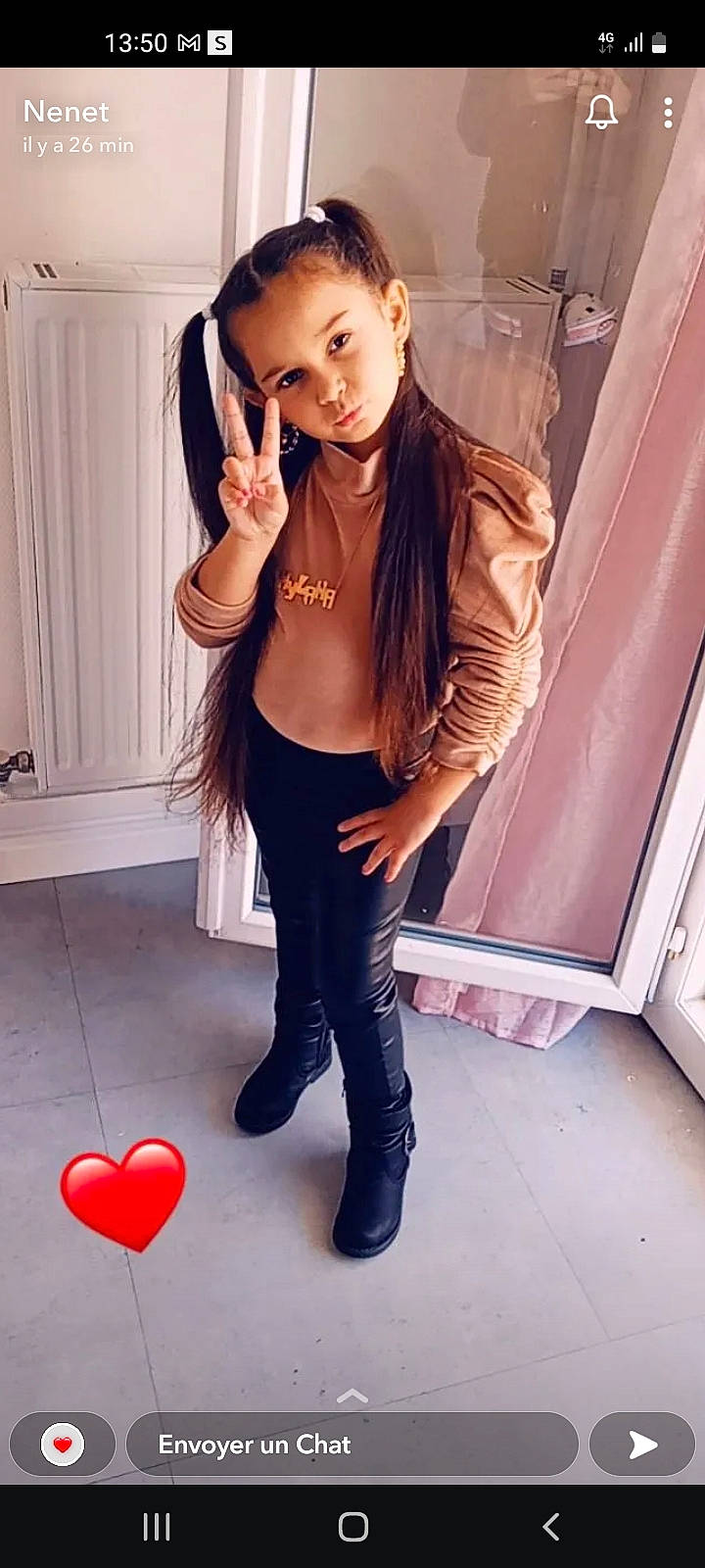 Milana participe au concours pour gagner de l'argent avec cette photo : cool, flash_photography, flooring, hair, human_leg, joint, knee, leg, lip, long_hair, organ, person, photograph, shoulder, sleeve, snapshot, sportswear, thigh, trunk, waist