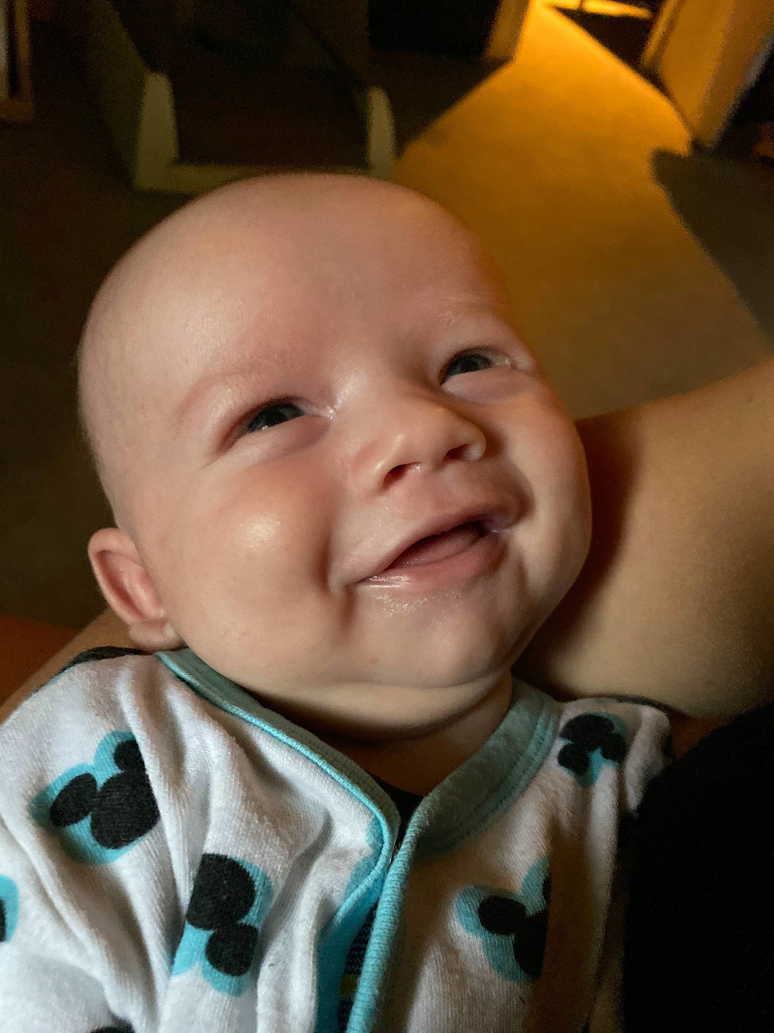 Andreãs participe au concours pour gagner de l'argent avec cette photo : baby, cheek, child, chin, eye, face, facial_expression, forehead, head, laugh, lip, mouth, nose, person, skin, smile, toddler