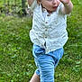 Emilien participe au concours pour gagner de l'argent avec cette photo : blue_shoes, blue_shorts, casual_clothing, child, curly_hair, daylight, grass, greenery, happy, lawn, motion, nature, outdoor, person, playful, summer, toddler, walking, white_shirt, young_child