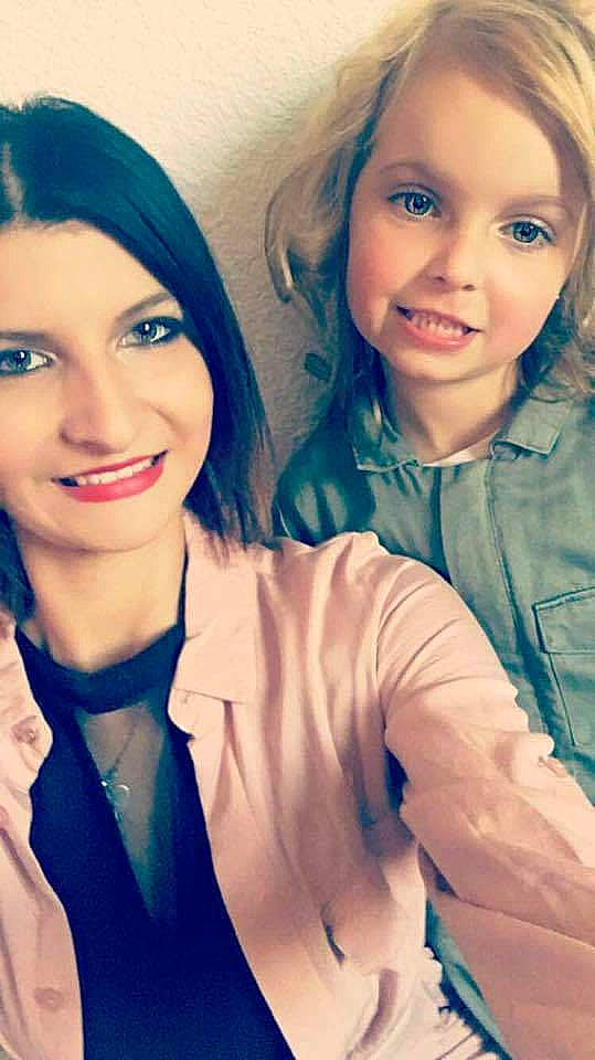 Keylia a rejoint le concours — aidez-le/la à gagner de superbes lots ! beauty, blond, brown_hair, cool, eyebrow, girl, hair_coloring, hairstyle, human_hair_color, joy, long_hair, person, product, selfie, smile