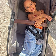 Suhana a rejoint le concours — aidez-le/la à gagner de superbes lots ! boy, child, city, clothing, face, footwear, furniture, head, jeans, male, pants, person, photography, portrait, road, shoe, shorts, street, stroller, urban