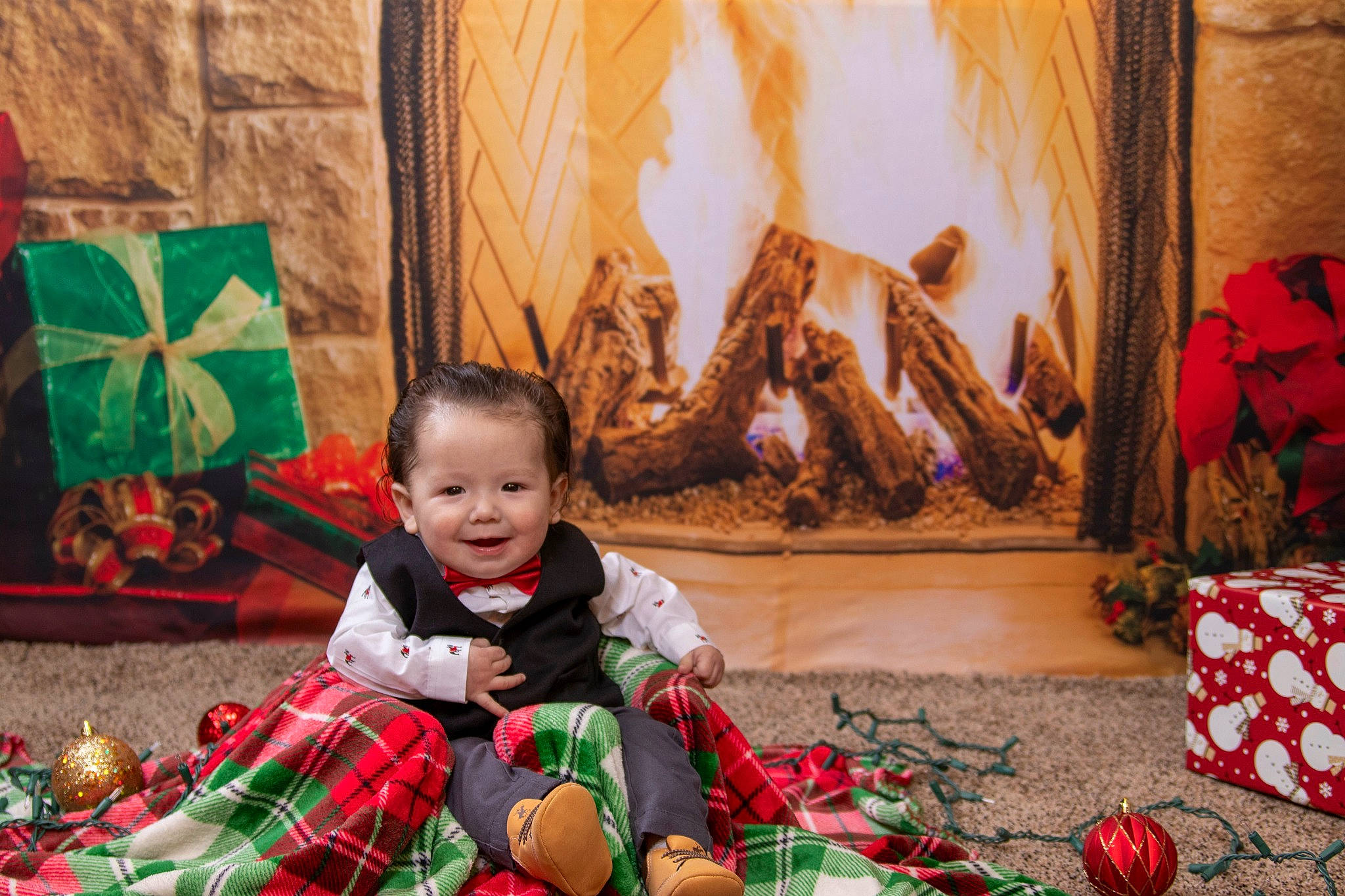 Kyng joined the competition — help win amazing prizes! baby_toddler_clothing, carmine, christmas, christmas_decoration, christmas_eve, christmas_ornament, flag, heat, holiday, joy, lap, pattern, person, picture_frame, plaid, play, red, sock, stuffed_toy, tartan