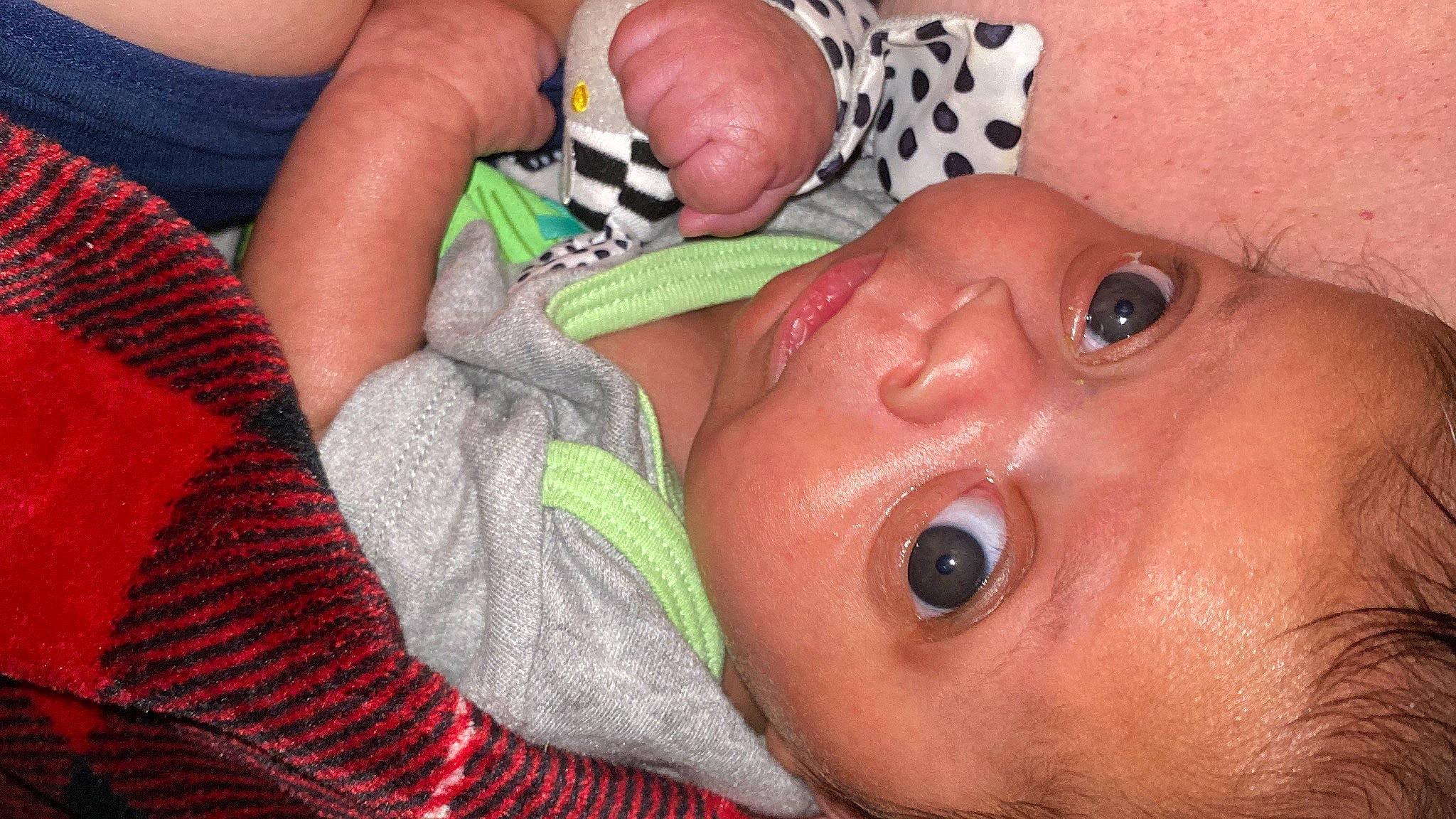 Kaedyn is registered to the contest to win money with this photo: baby, baby_products, bathing, cheek, chest, child, ear, eyelash, finger, hand, human_body, iris, lip, mouth, nail, nose, organ, person, skin, smile