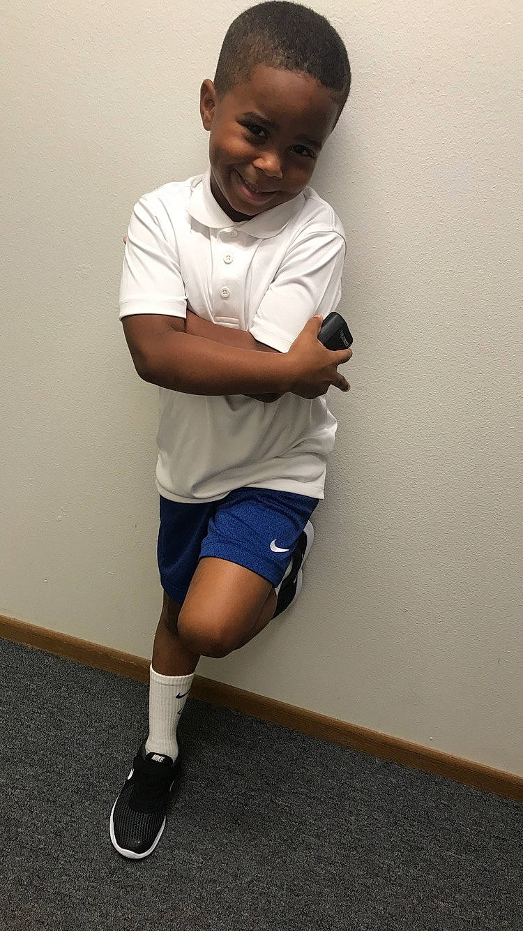 Kadyn is registered to the contest to win money with this photo: ankle, arm, calf, child, elbow, footwear, hip, human_leg, joint, joy, knee, leg, muscle, person, shoe, shoulder, standing, t_shirt, thigh, toddler