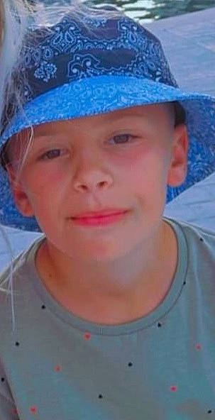 Thymeo a rejoint le concours — aidez-le/la à gagner de superbes lots ! blue, cap, cheek, child, chin, cool, costume_hat, electric_blue, eyebrow, eyelash, face, happy, hat, headgear, headwear, lip, nose, organ, person, smile