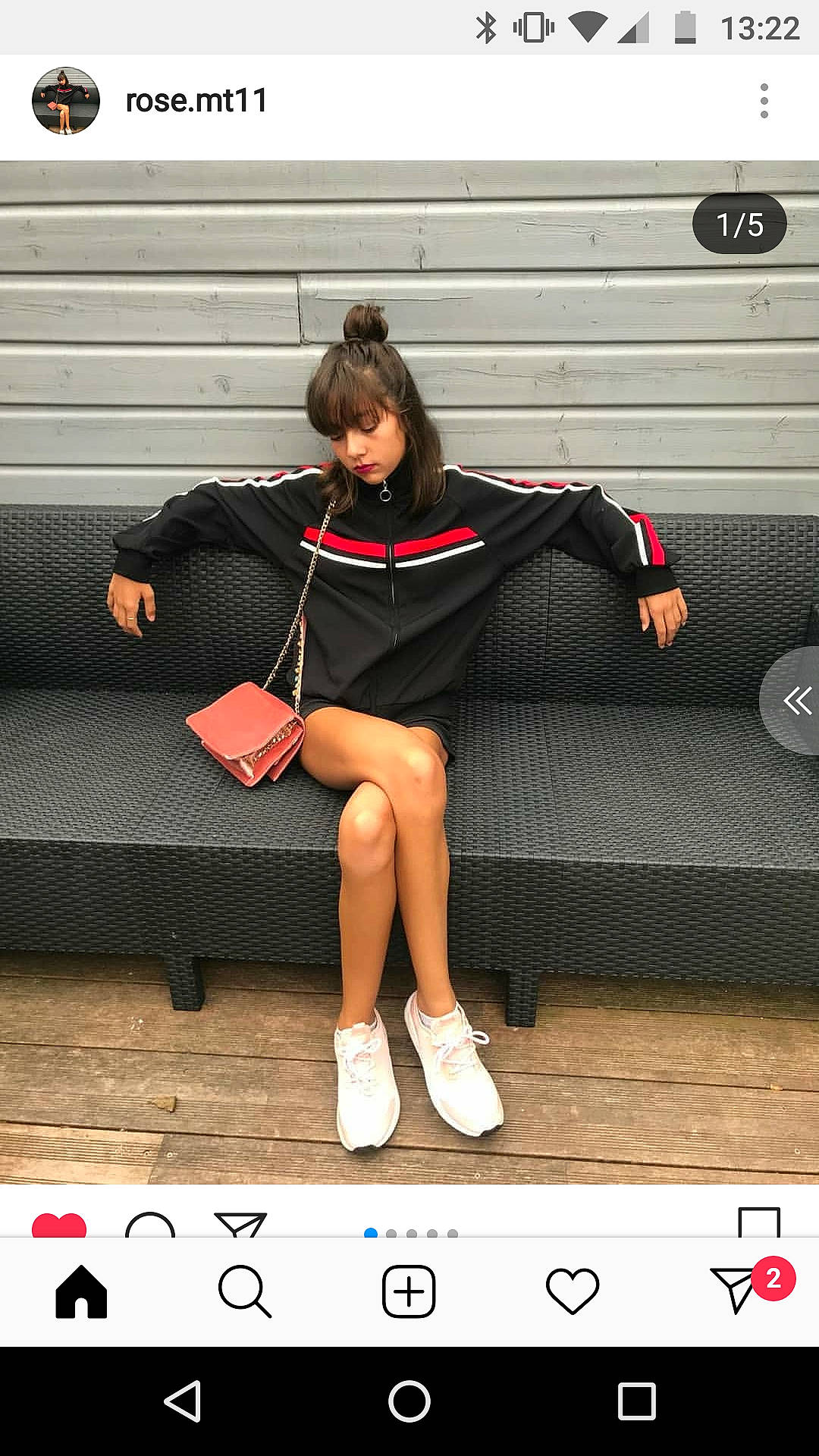 Rose a rejoint le concours — aidez-le/la à gagner de superbes lots ! calendar, girl, leg, person, photo_caption, product, screenshot, shoe, shoulder, thigh