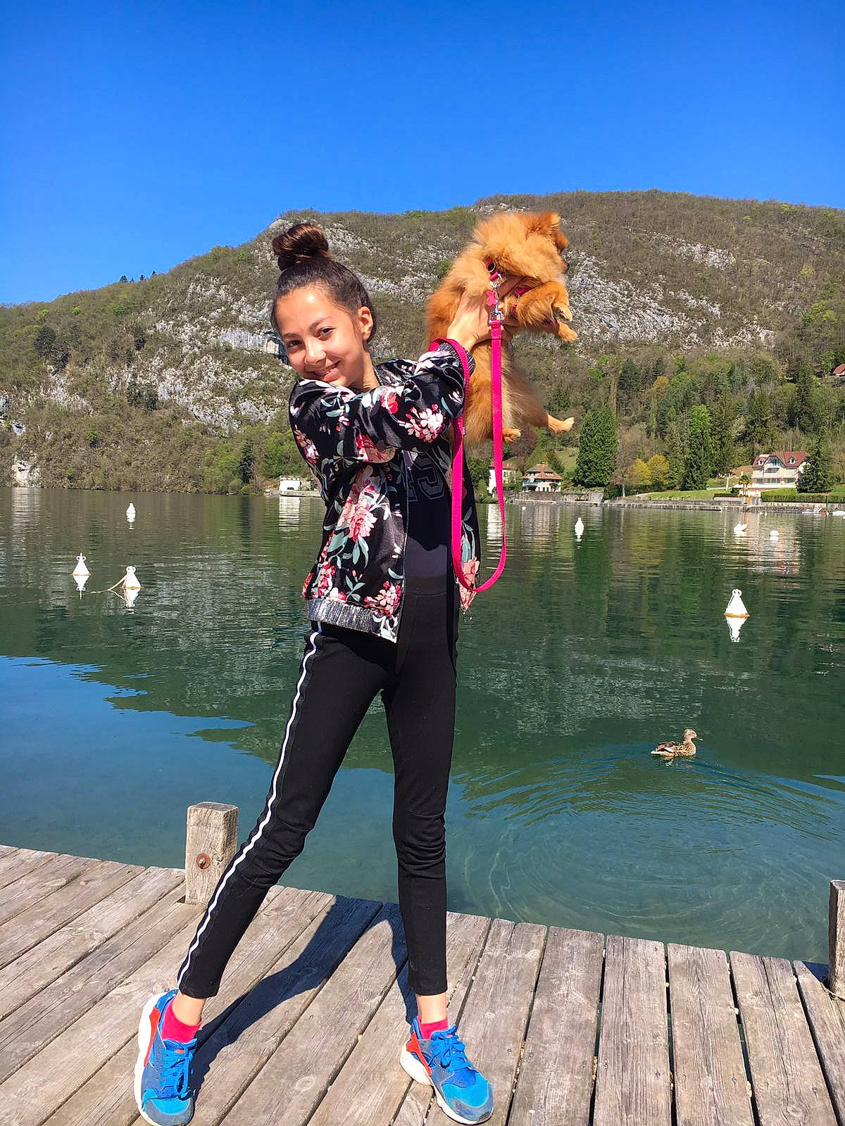 Rose a rejoint le concours — aidez-le/la à gagner de superbes lots ! adventure, fun, girl, joy, leisure, outdoor_recreation, person, plant, recreation, tourism, tree, vacation, water