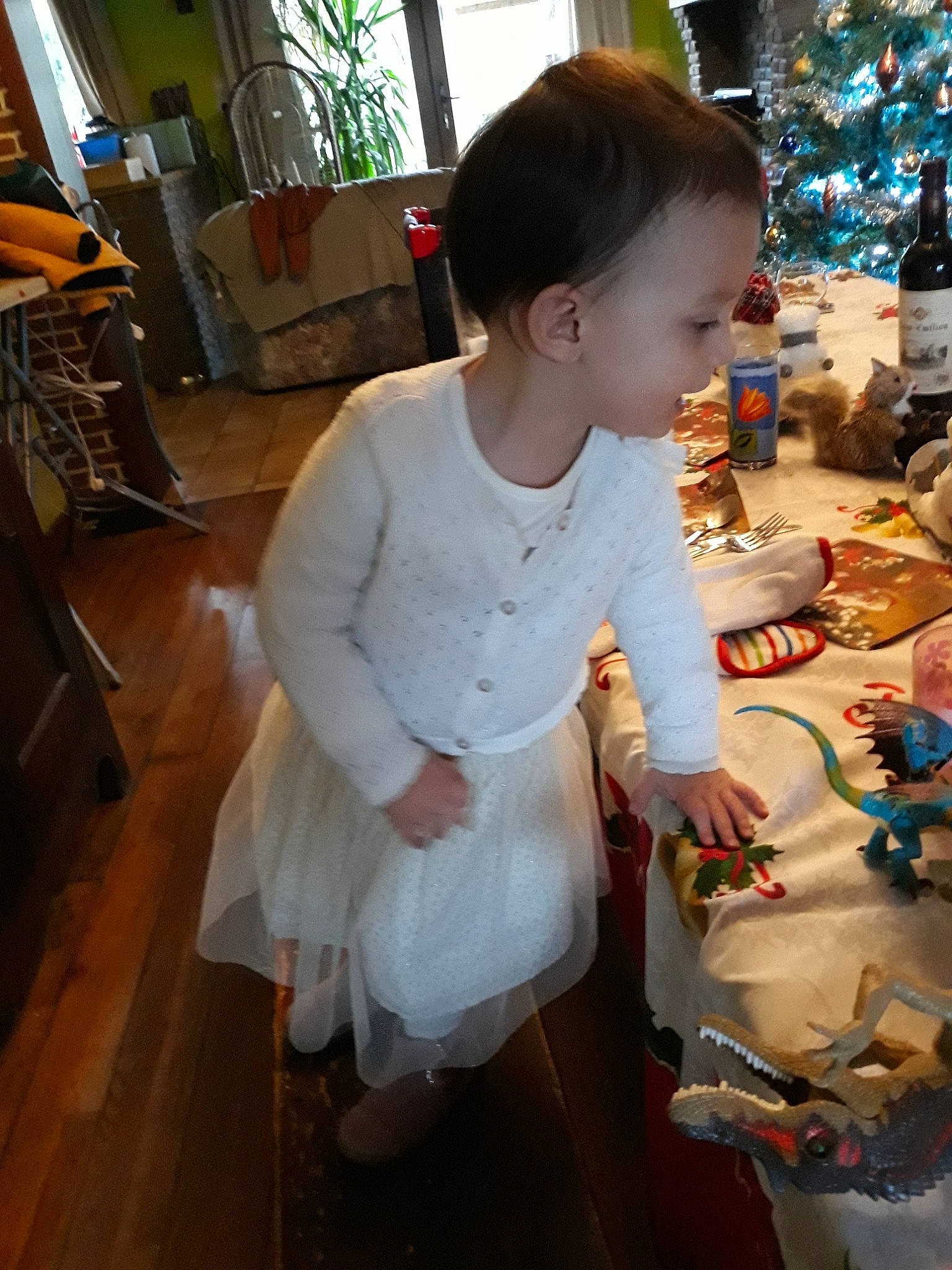 Elysa a rejoint le concours — aidez-le/la à gagner de superbes lots ! child, costume, person, toddler