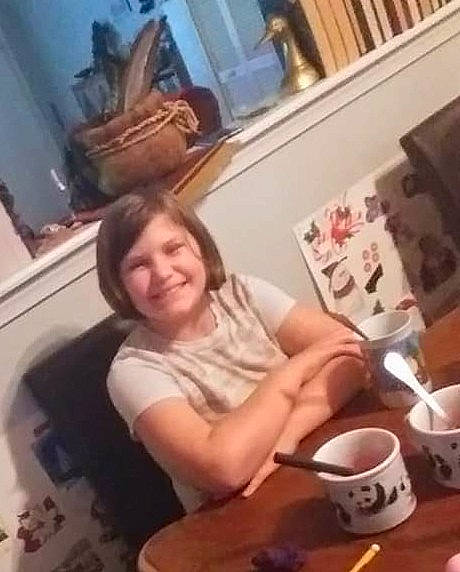 Evolet joined the competition — help win amazing prizes! breakfast, eating, finger, food, joy, leg, person, photography, selfie, sitting, square, thumb