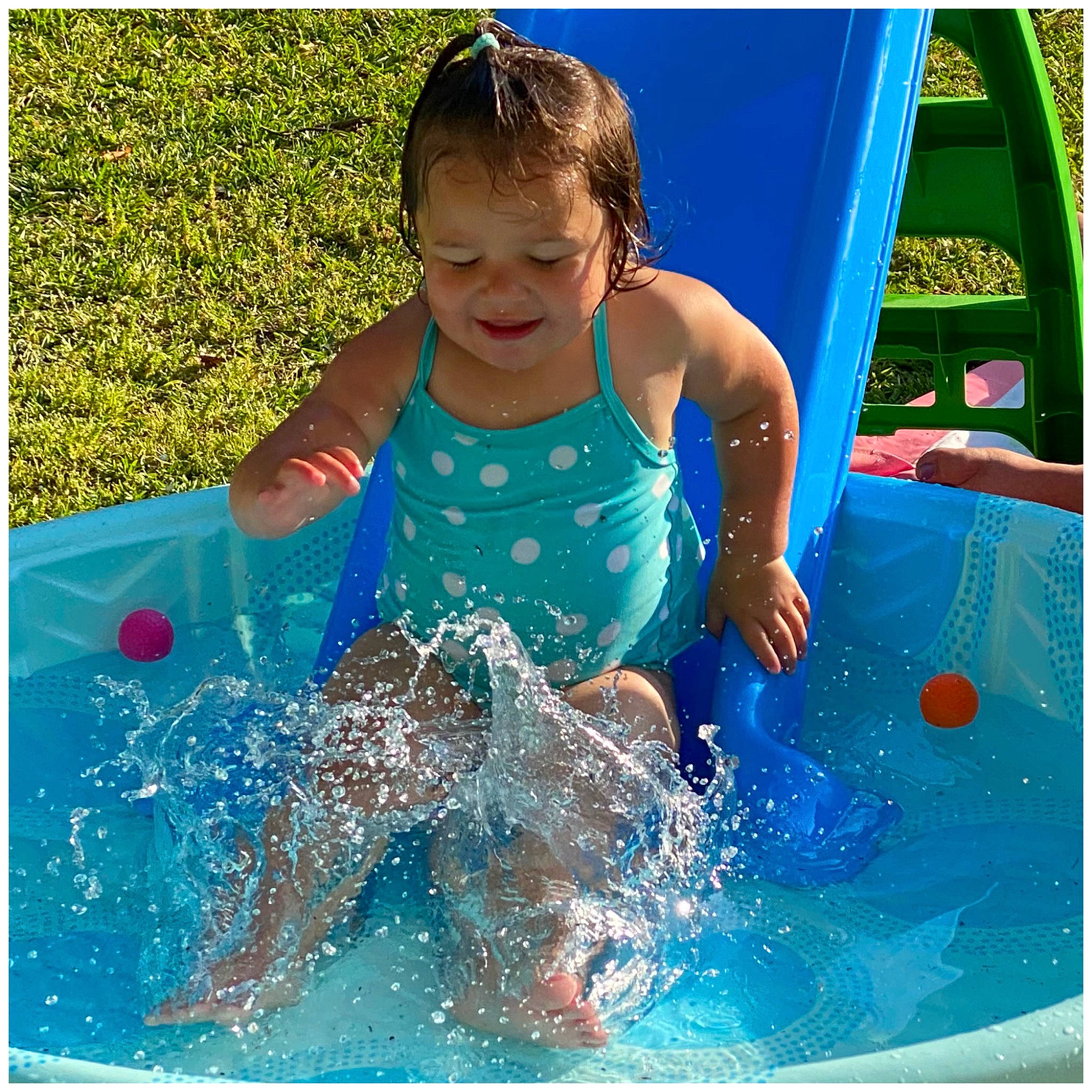 Viola Harper is registered to the contest to win money with this photo: bathing, child, fun, joy, leisure, leisure_centre, person, play, recreation, smile, summer, swimming_pool, toddler, vacation, water, water_park