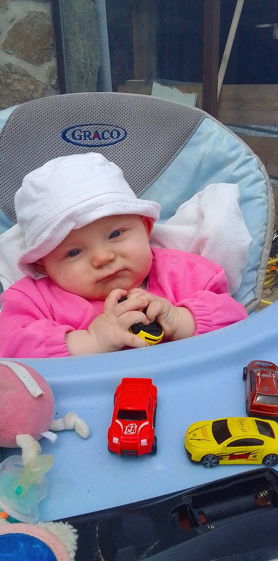 Loyanna a rejoint le concours — aidez-le/la à gagner de superbes lots ! baby, baby_products, baby_toddler_clothing, baby_toys, cap, car, child, fashion_accessory, hat, headwear, motor_vehicle, person, plastic, play, product, sitting, toddler, toy, toy_vehicle, vehicle