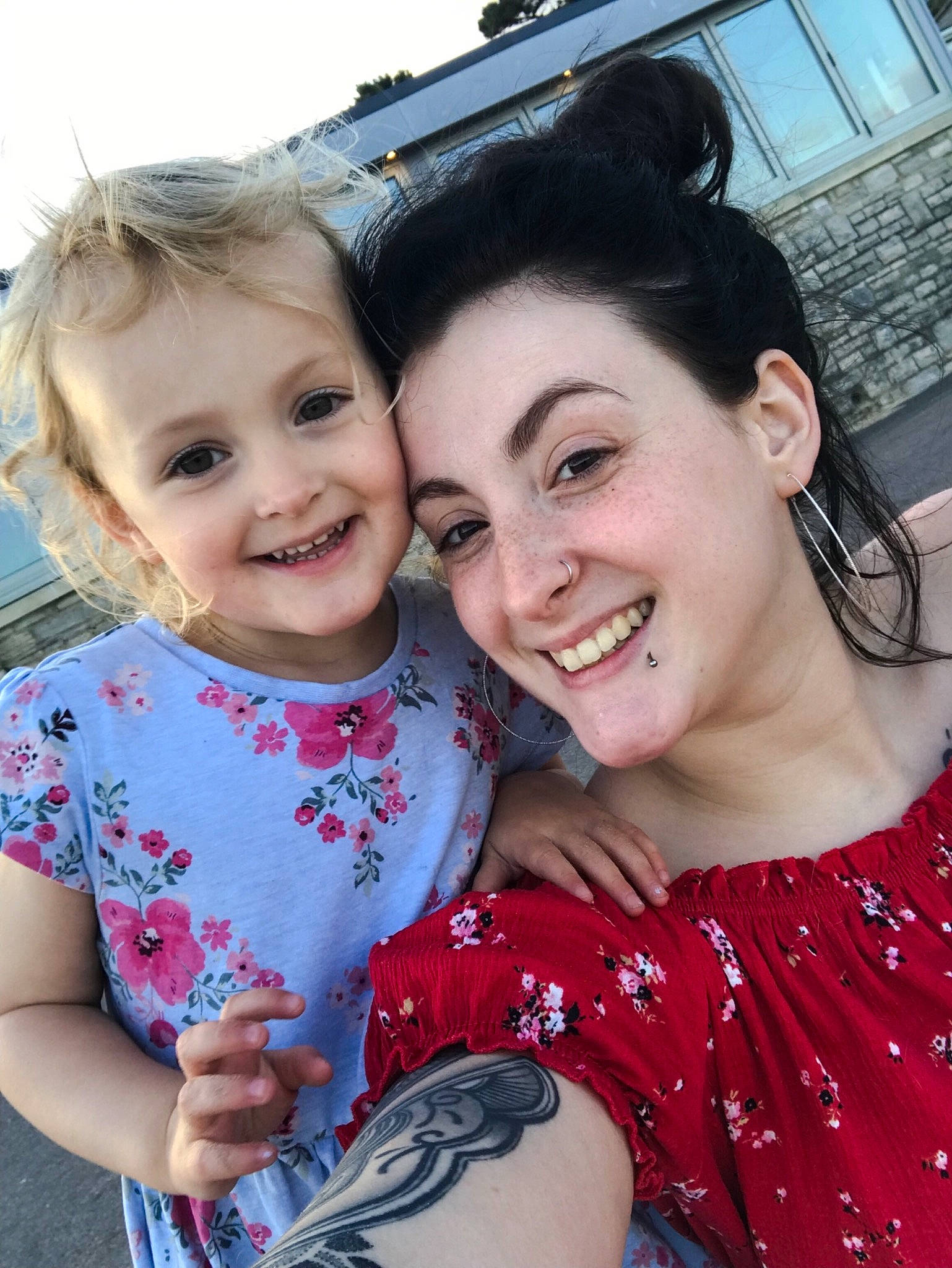 Nirvana is registered to the contest to win money with this photo: cheek, child, daughter, fun, happy, joy, mother, people, person, photography, selfie, sibling, skin, smile, toddler, vacation