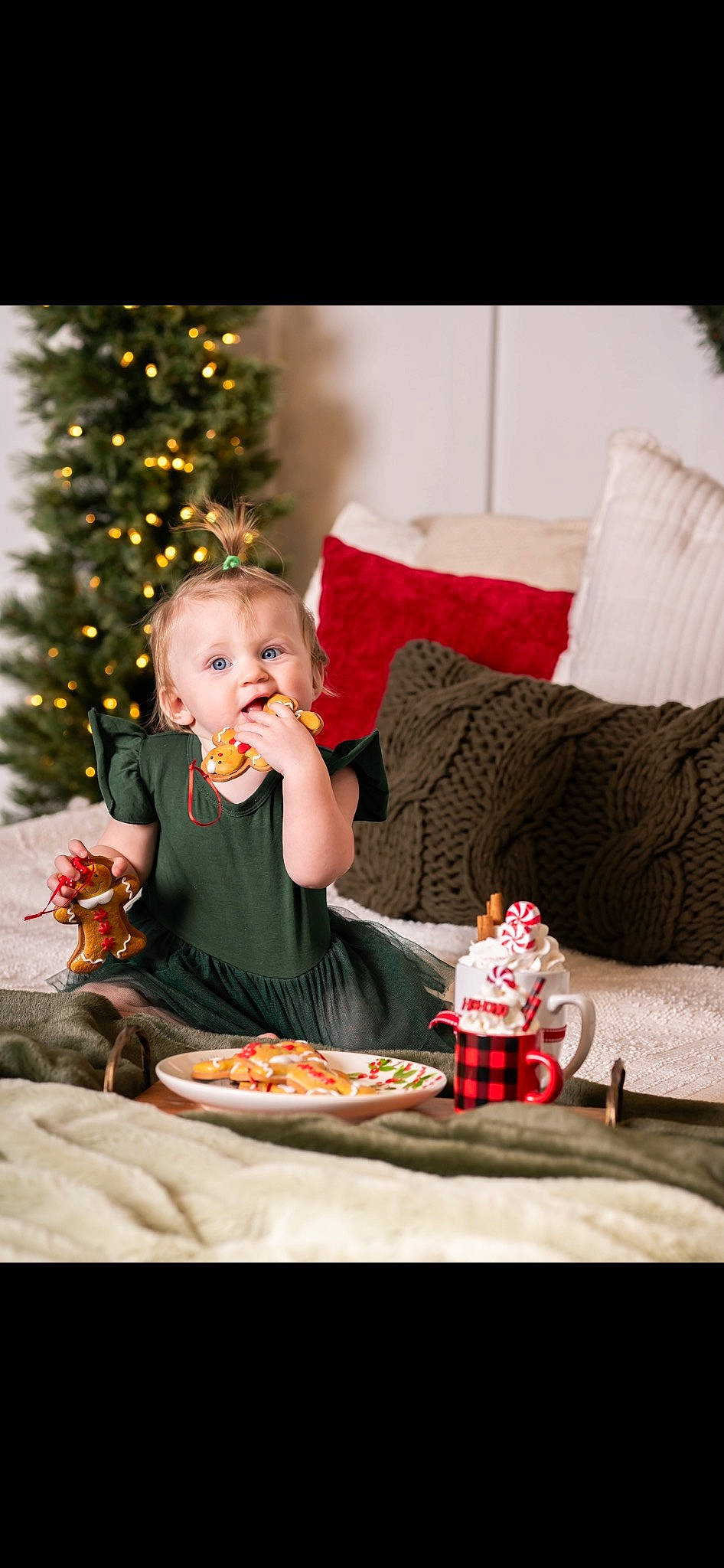 Magnolia is registered to the contest to win money with this photo: baby, baby_toddler_clothing, cake, child, christmas, christmas_decoration, christmas_eve, christmas_ornament, christmas_tree, couch, dessert, event, food, happy, holiday, person, room, sitting, sweetness, toddler