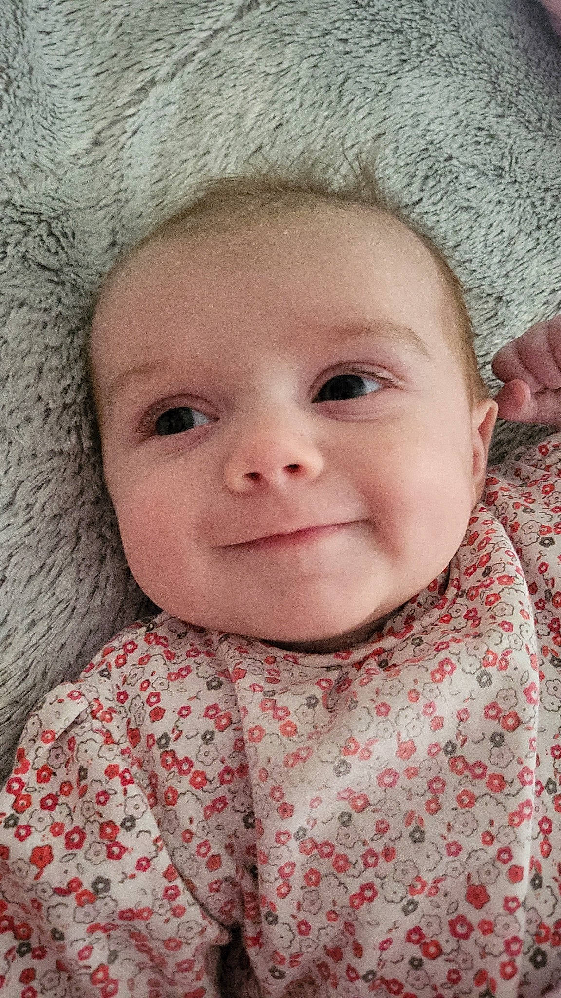 Lucia a rejoint le concours — aidez-le/la à gagner de superbes lots ! baby, baby_toddler_clothing, cheek, chin, collar, eye, eyebrow, eyelash, face, facial_expression, happy, head, iris, lip, neck, nose, person, skin, sleeve, smile