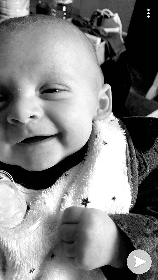 Matheis participe au concours pour gagner de l'argent avec cette photo : baby, black, black_and_white, cheek, child, eye, face, facial_expression, head, lip, monochrome, monochrome_photography, mouth, nose, people, person, photograph, skin, smile, toddler