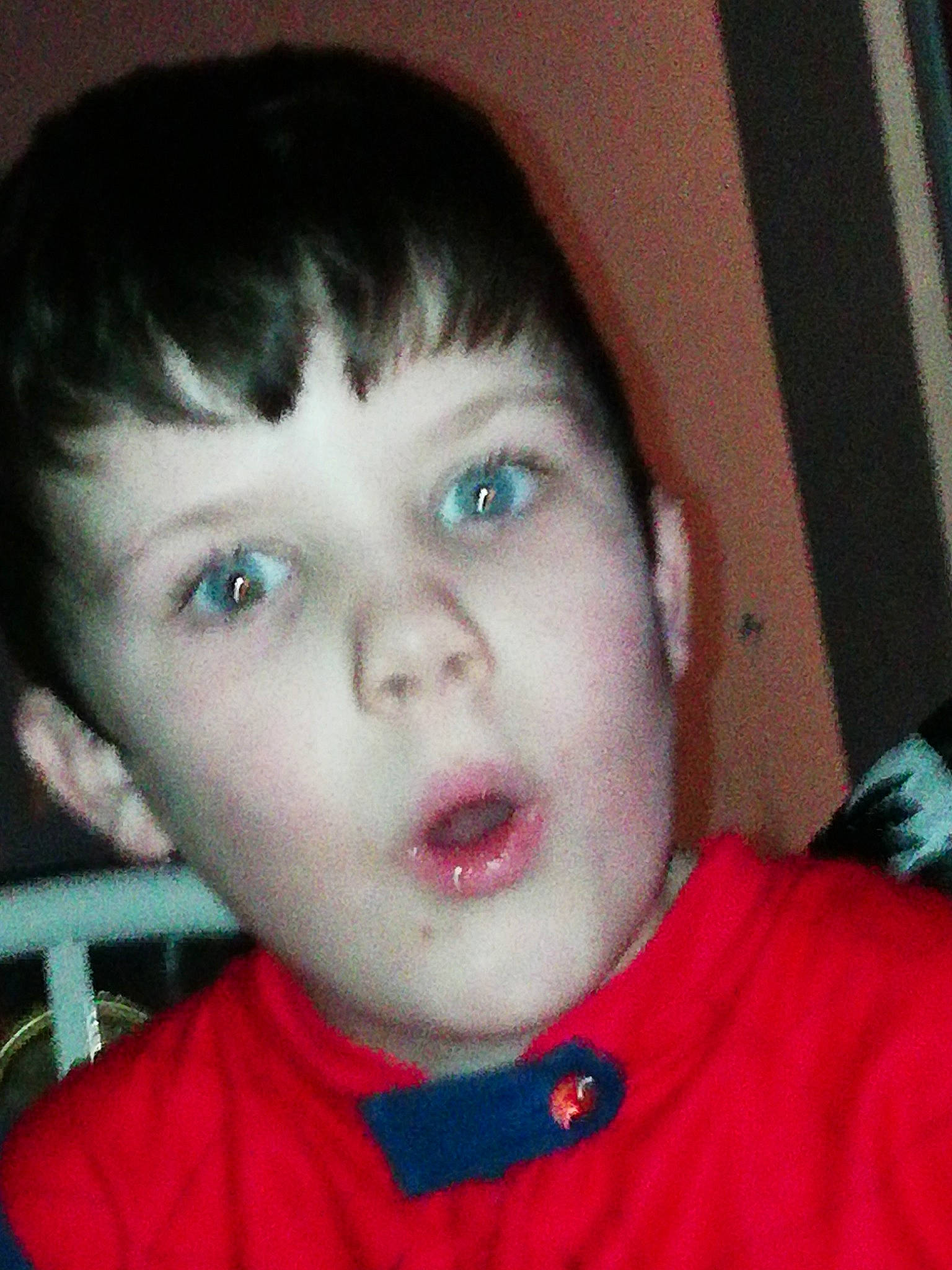 Mathys participe au concours pour gagner de l'argent avec cette photo : cheek, child, chin, cool, eye, eyebrow, face, facial_expression, forehead, hair, head, jaw, lip, mouth, nose, organ, person, skin, smile, surprise