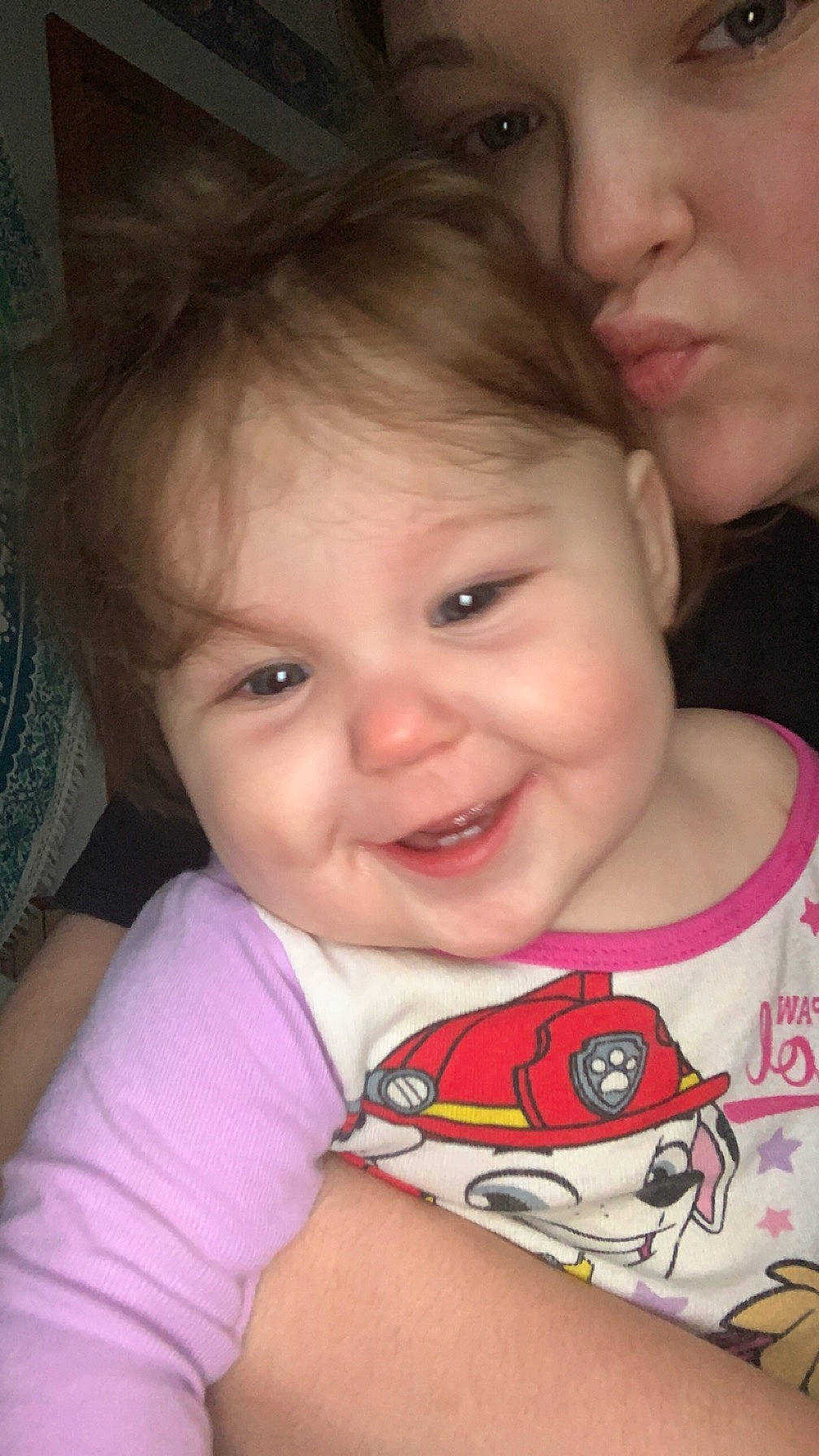 Jordyn is registered to the contest to win money with this photo: arm, cheek, chin, ear, eye, eyebrow, eyelash, face, facial_expression, forehead, hair, hairstyle, head, joy, lip, mouth, neck, nose, organ, person