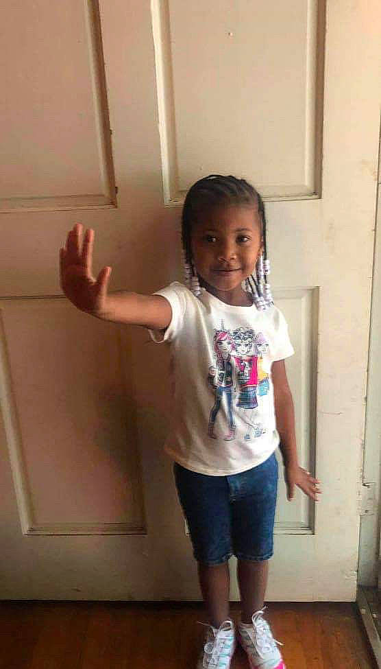 Makaylah is registered to the contest to win money with this photo: arm, child, finger, joint, joy, person, shoulder, smile, standing, toddler