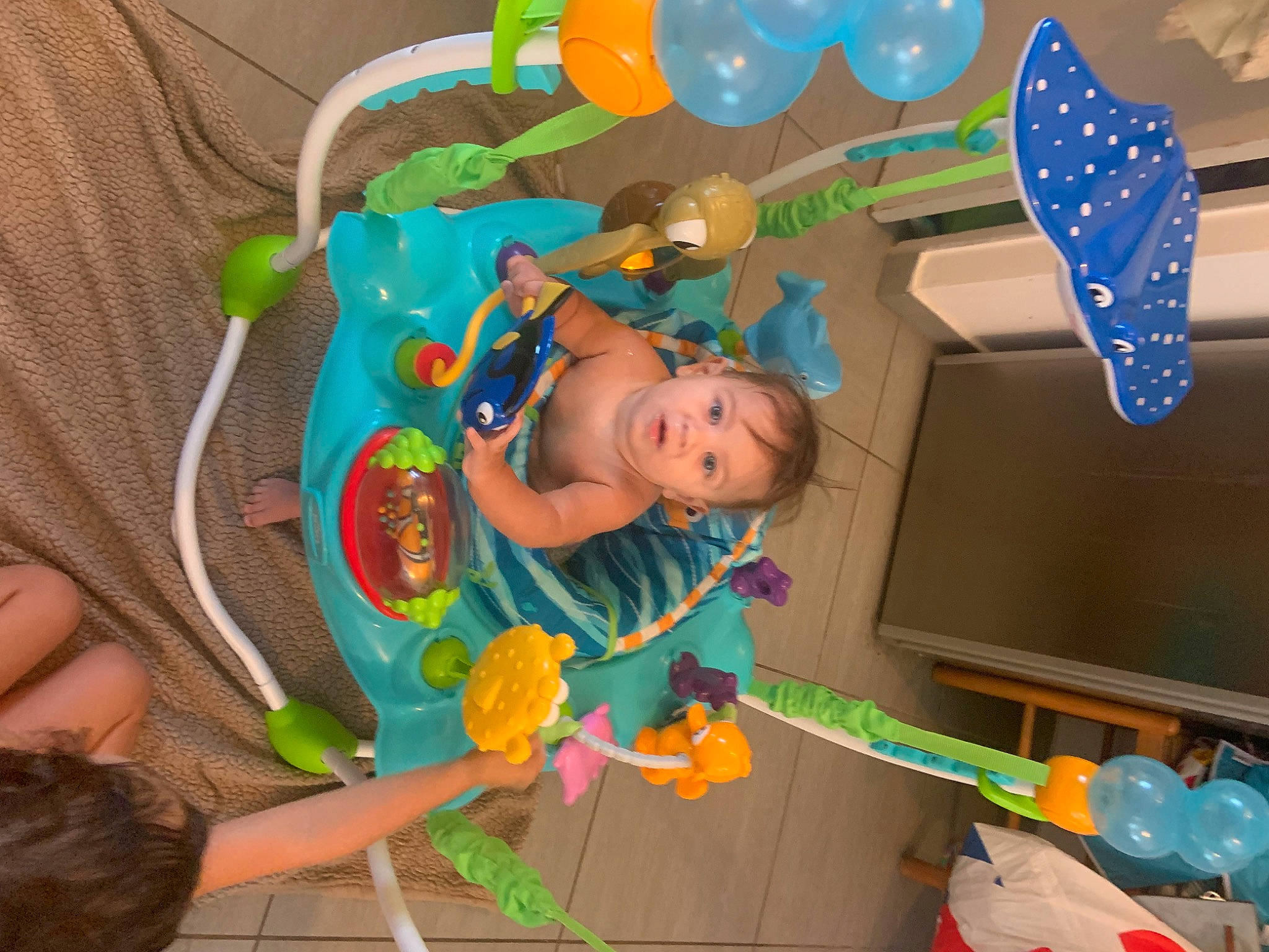 Feytan a rejoint le concours — aidez-le/la à gagner de superbes lots ! baby, baby_products, baby_toys, balloon, child, event, fun, party, party_supply, pattern, person, plastic, play, product, room, toddler, toy