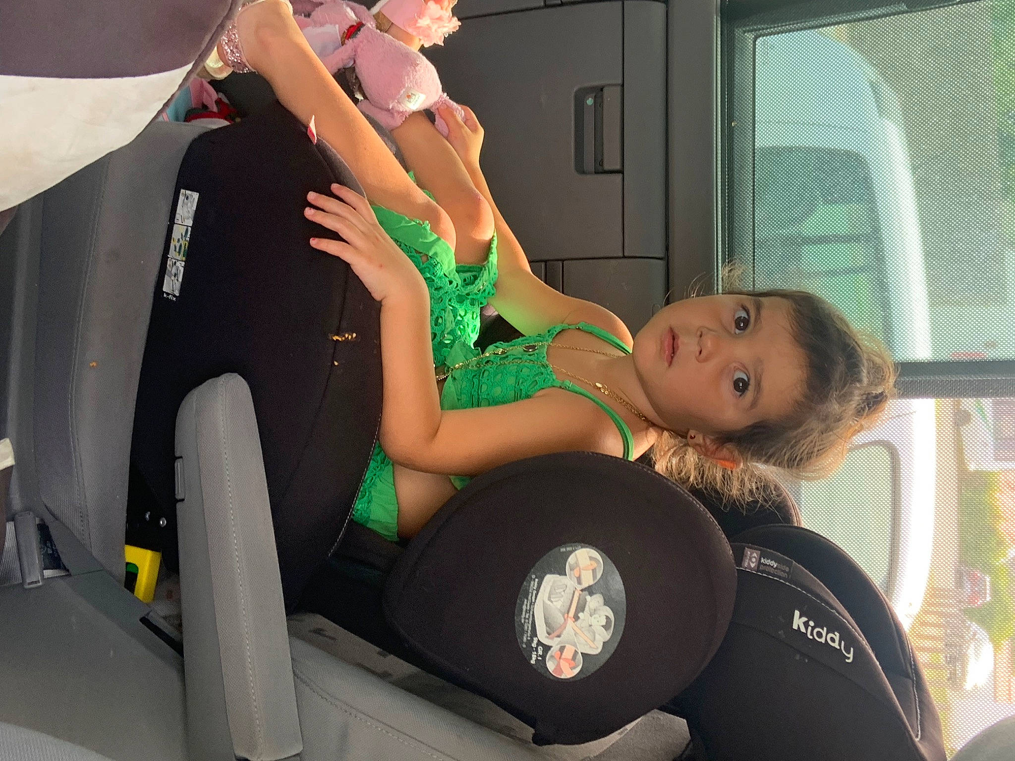 Kyra participe au concours pour gagner de l'argent avec cette photo : arm, automotive_design, automotive_exterior, automotive_tire, automotive_wheel_system, chest, event, family_car, flash_photography, fun, games, human_leg, leisure, luxury_vehicle, motor_vehicle, person, recreation, sandal, swimwear, thigh