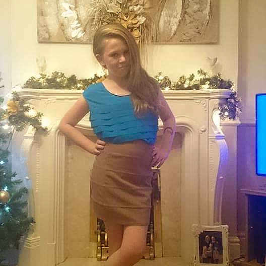 Caitlin is registered to the contest to win money with this photo: