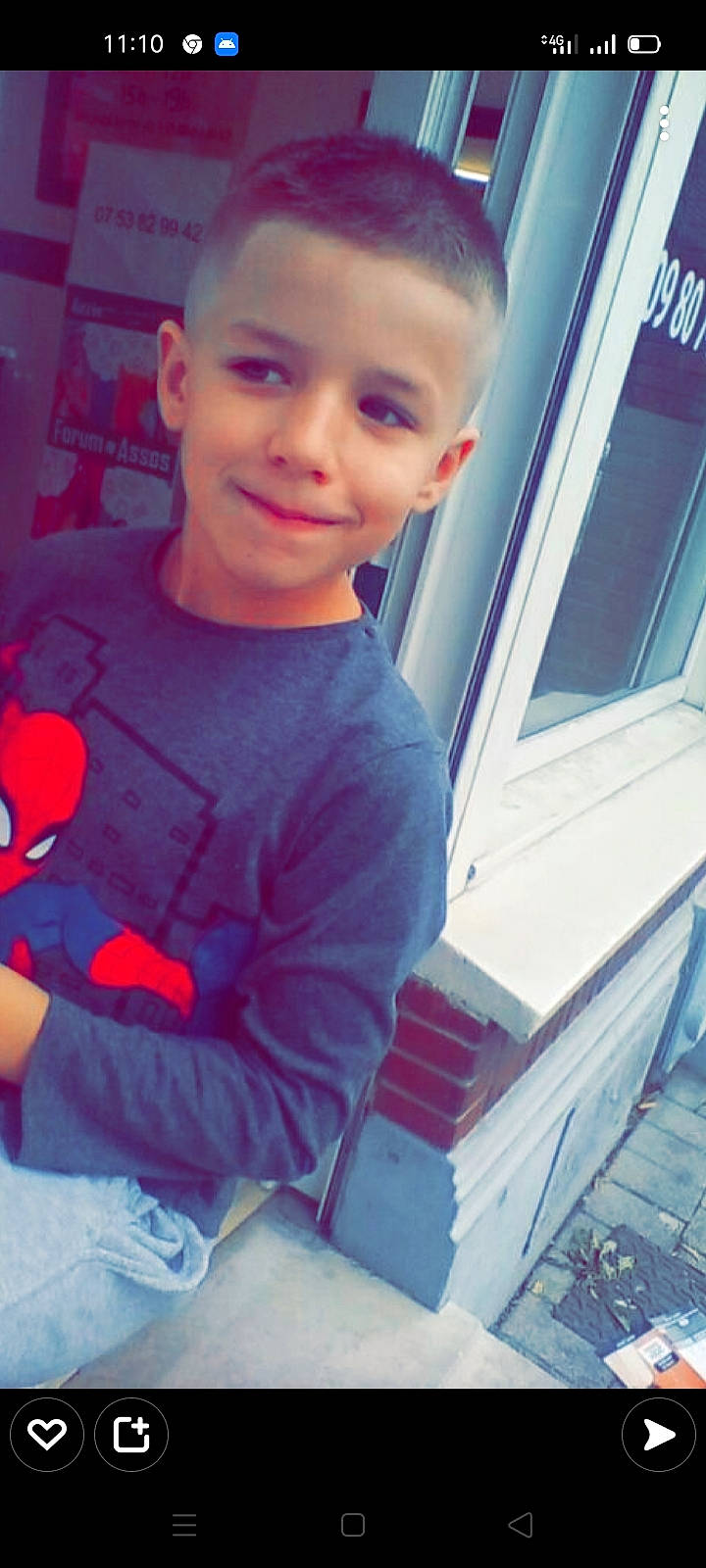 Marvin participe au concours pour gagner de l'argent avec cette photo : cheek, chin, cool, electric_blue, eye, face, forehead, hair, happy, head, joy, mouth, neck, nose, organ, person, red, skin, sleeve, smile