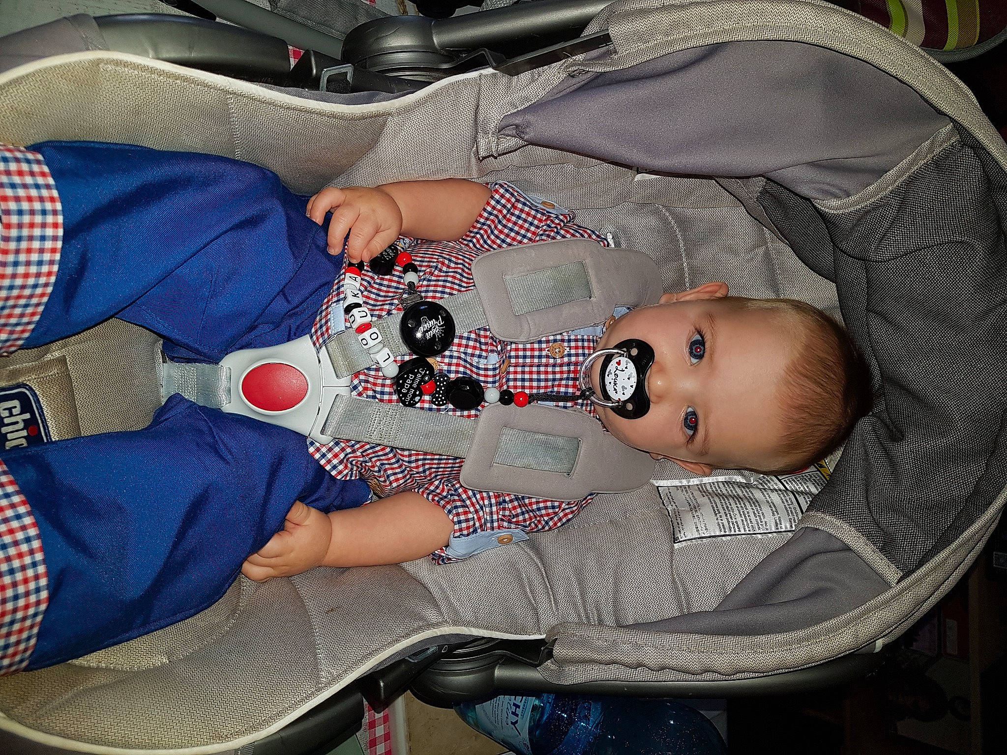 Louka a rejoint le concours — aidez-le/la à gagner de superbes lots ! baby_products, child, person, product