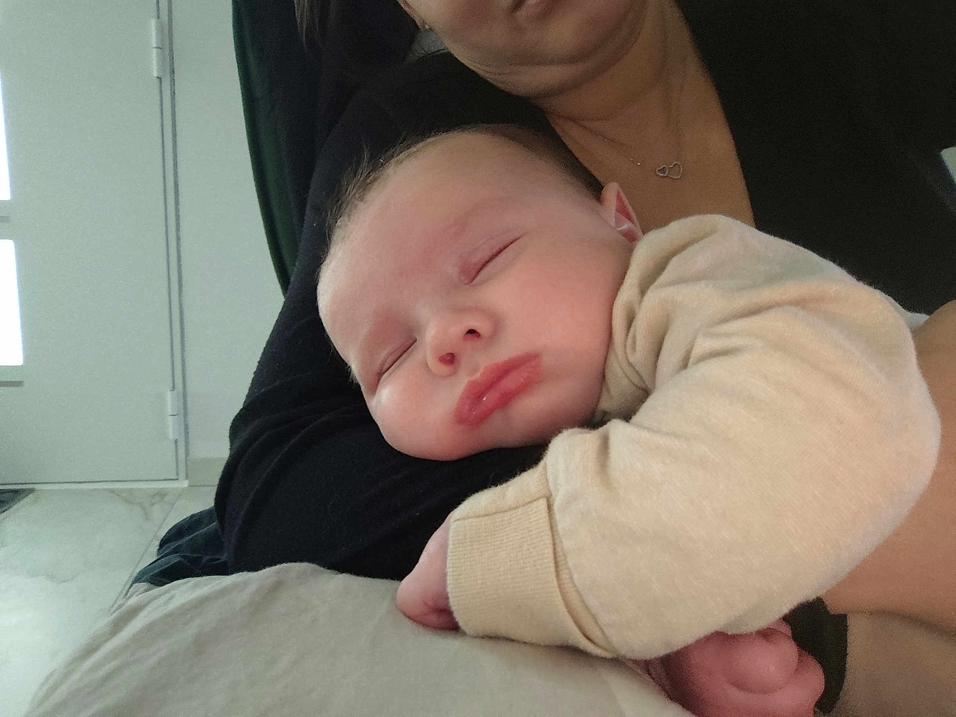 Ayden participe au concours pour gagner de l'argent avec cette photo : baby, sleeping, infant, person, face, arm, clothing, indoor, rest, peaceful, closeup, human, newborn, soft, comfort, portrait, skin, cuddle, child, nap