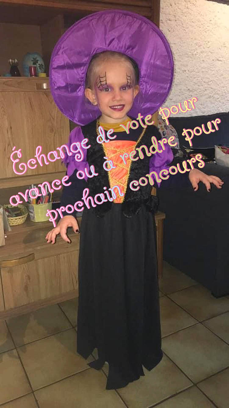 Eleana a rejoint le concours — aidez-le/la à gagner de superbes lots ! black, cool, electric_blue, event, fashion_accessory, fashion_design, font, fun, headgear, jewellery, joy, magenta, outerwear, person, pink, purple, sleeve, standing, street_fashion, t_shirt