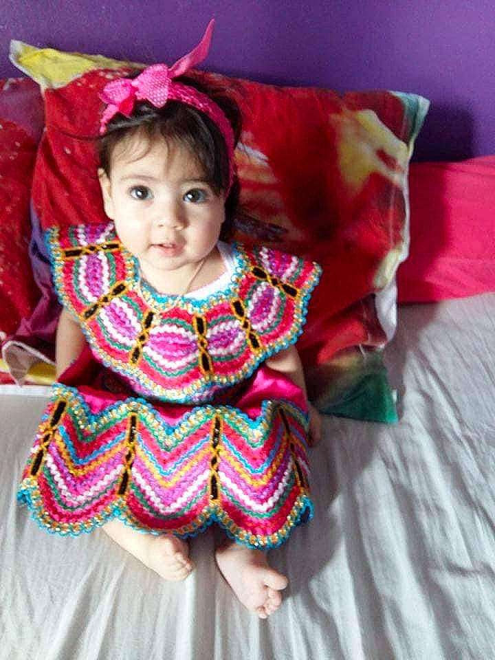 Jana a rejoint le concours — aidez-le/la à gagner de superbes lots ! baby, baby_toddler_clothing, cheek, child, dress, eye, face, fun, happy, head, human_body, magenta, neck, outerwear, person, pink, skin, sleeve, smile, textile