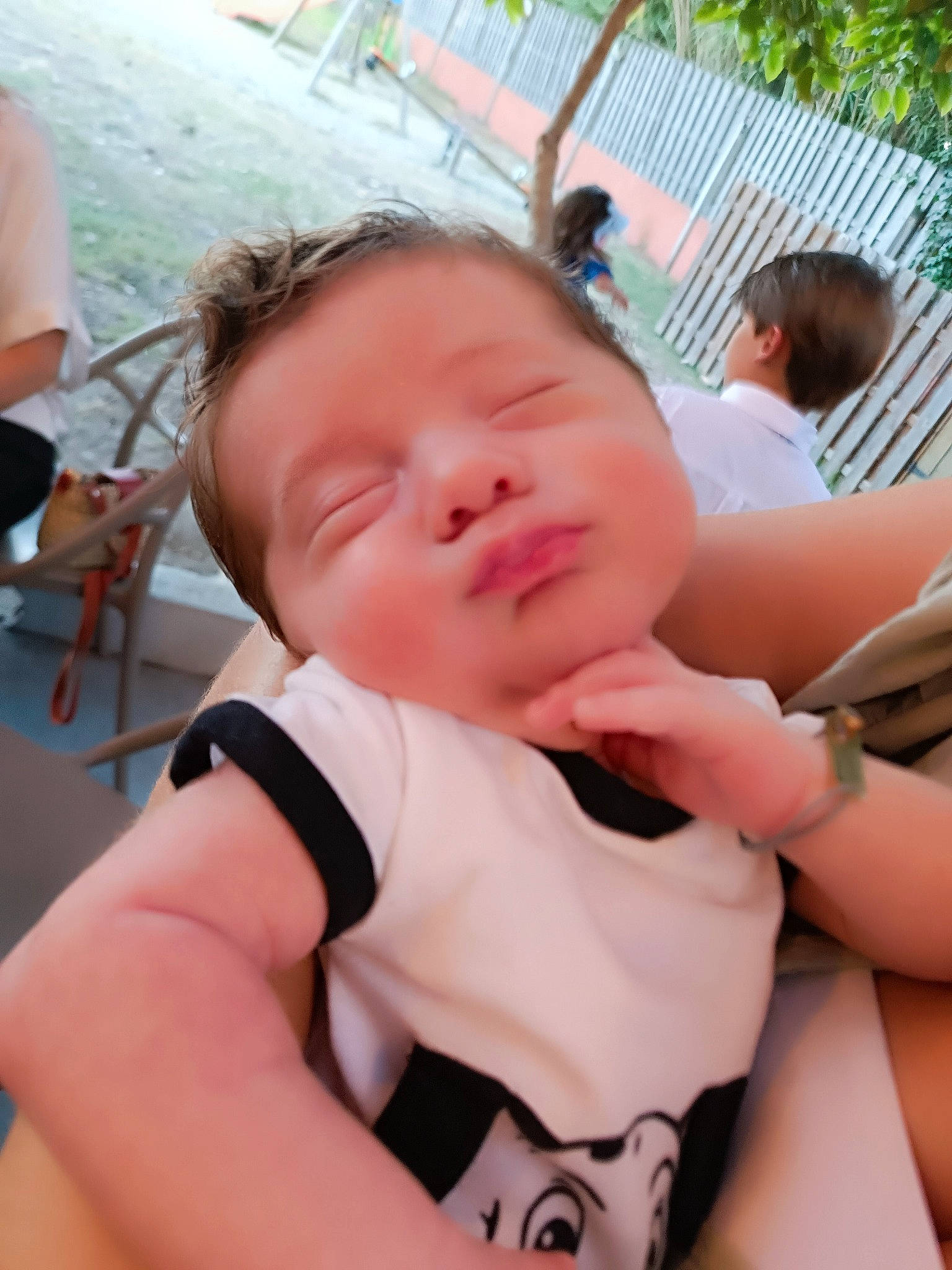 Lisandru a rejoint le concours — aidez-le/la à gagner de superbes lots ! baby, baby_toddler_clothing, cheek, chest, child, ear, eyelash, finger, fun, grass, happy, leisure, muscle, person, personal_protective_equipment, recreation, sitting, skin, thumb, toddler