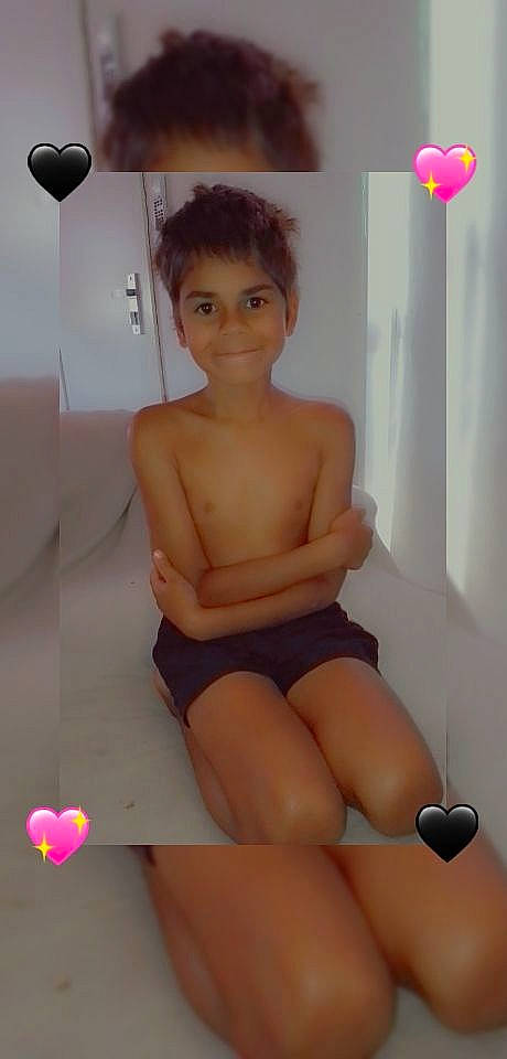 Alikye is registered to the contest to win money with this photo: abdomen, arm, chest, comfort, elbow, eye, face, human_body, human_leg, joint, joy, knee, material_property, muscle, person, shorts, skin, sportswear, thigh, trunk