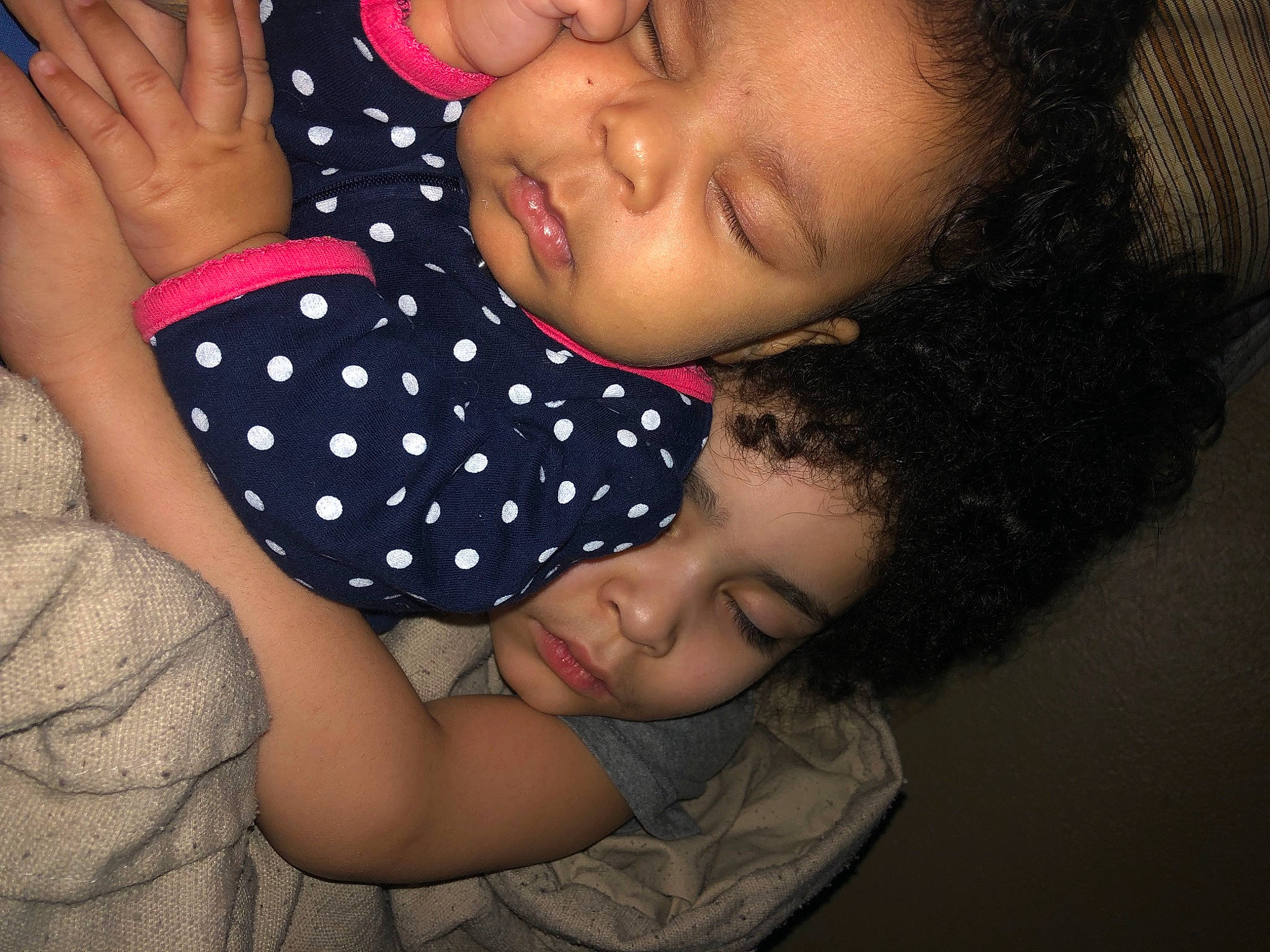 Laylah is registered to the contest to win money with this photo: arm, black_hair, cheek, eye, eyelash, facial_expression, finger, flash_photography, gesture, hair, hairstyle, hand, happy, head, iris, lip, mouth, nose, organ, person