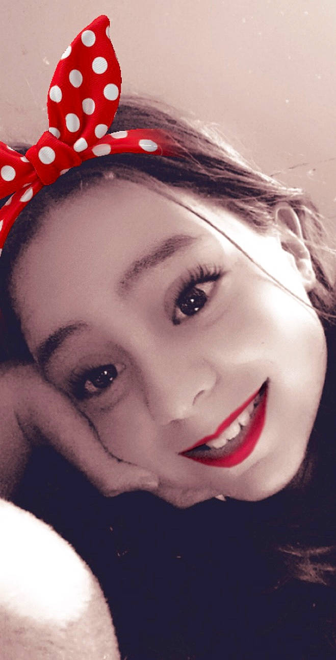 Katelyn is registered to the contest to win money with this photo: beauty, close_up, ear, eye, eyebrow, eyelash, face, fashion_accessory, forehead, hair, hair_accessory, head, headgear, headpiece, joy, lip, mouth, nose, person, red