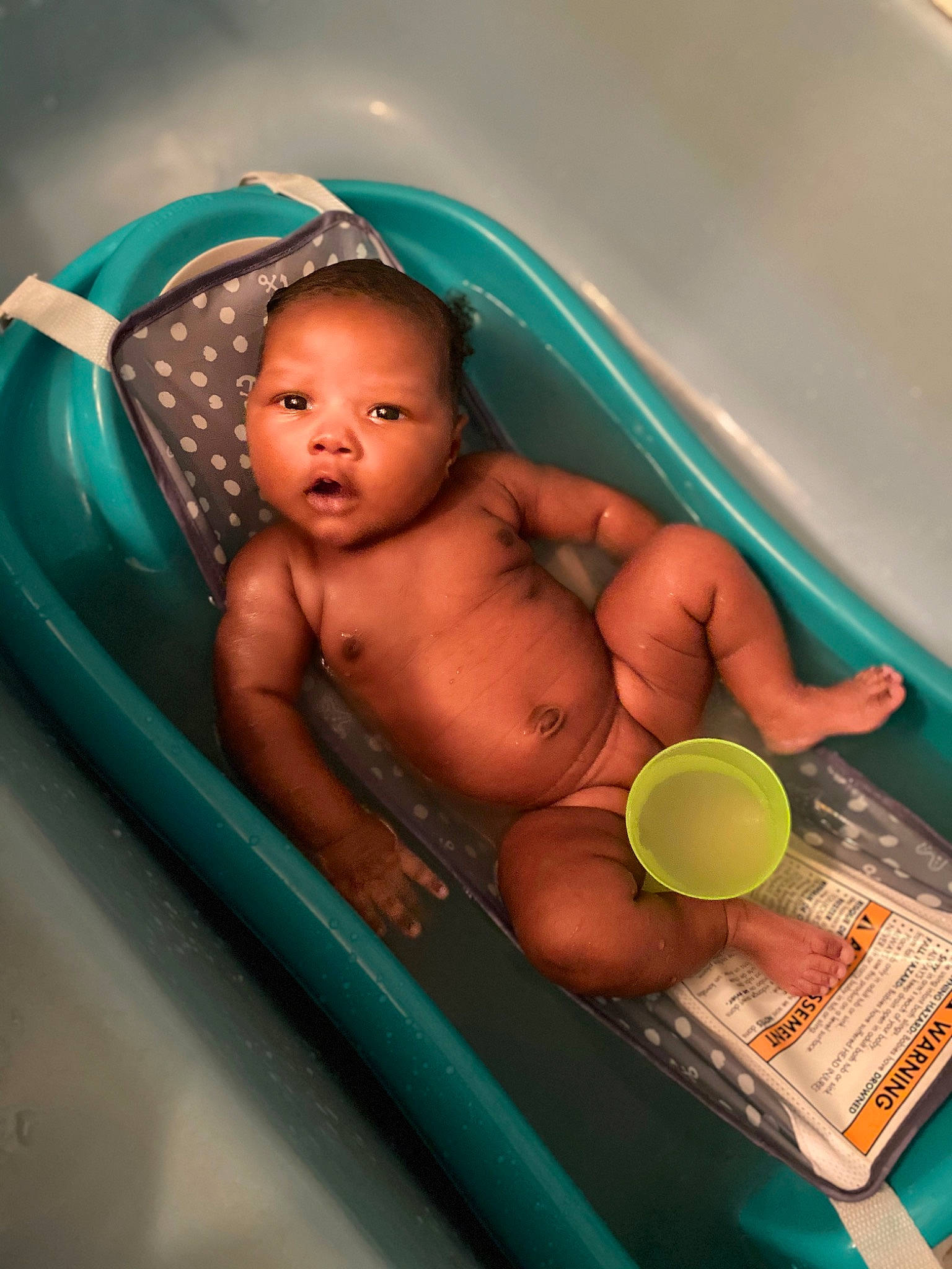 Queen joined the competition — help win amazing prizes! baby, baby_bathing, bathing, bathtub, child, person, personal_care, skin, stomach, washing