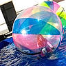 Laura participe au concours pour gagner de l'argent avec cette photo : ball, games, inflatable, recreation, sphere, world