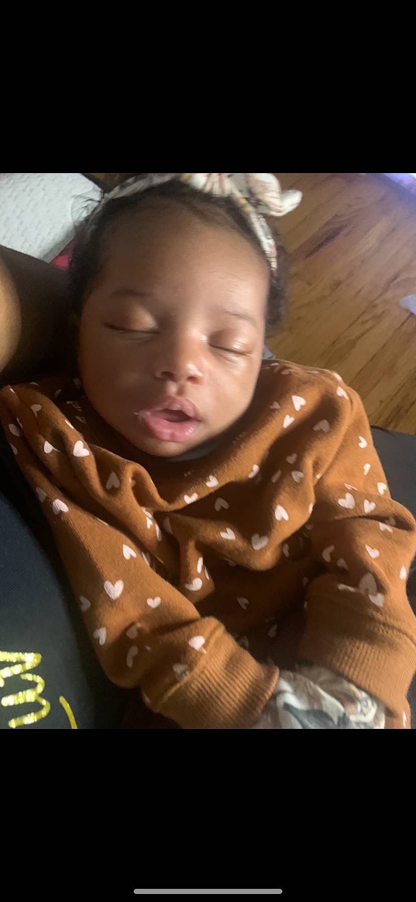 Emani is registered to the contest to win money with this photo: abdomen, baby, black_hair, cheek, child, comfort, eyebrow, fashion_accessory, flash_photography, fun, gesture, happy, lip, mouth, neck, nose, person, selfie, skin, sleeve