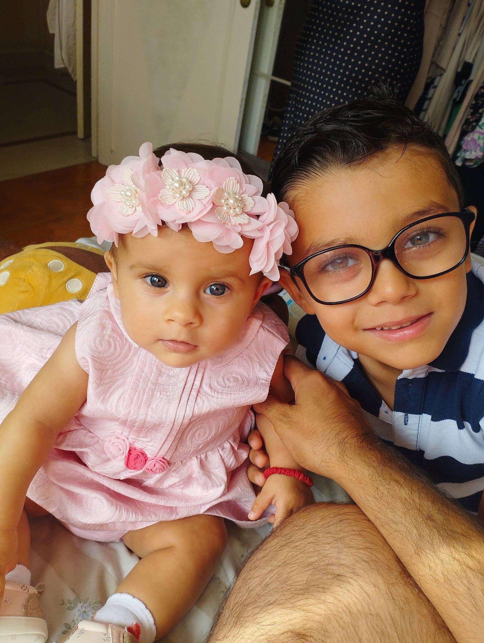 Emma Charlotte a rejoint le concours — aidez-le/la à gagner de superbes lots ! baby, baby_toddler_clothing, cheek, child, chin, dress, embellishment, event, eye, flower, happy, headband, headgear, headpiece, headwear, iris, joy, person, petal, pink