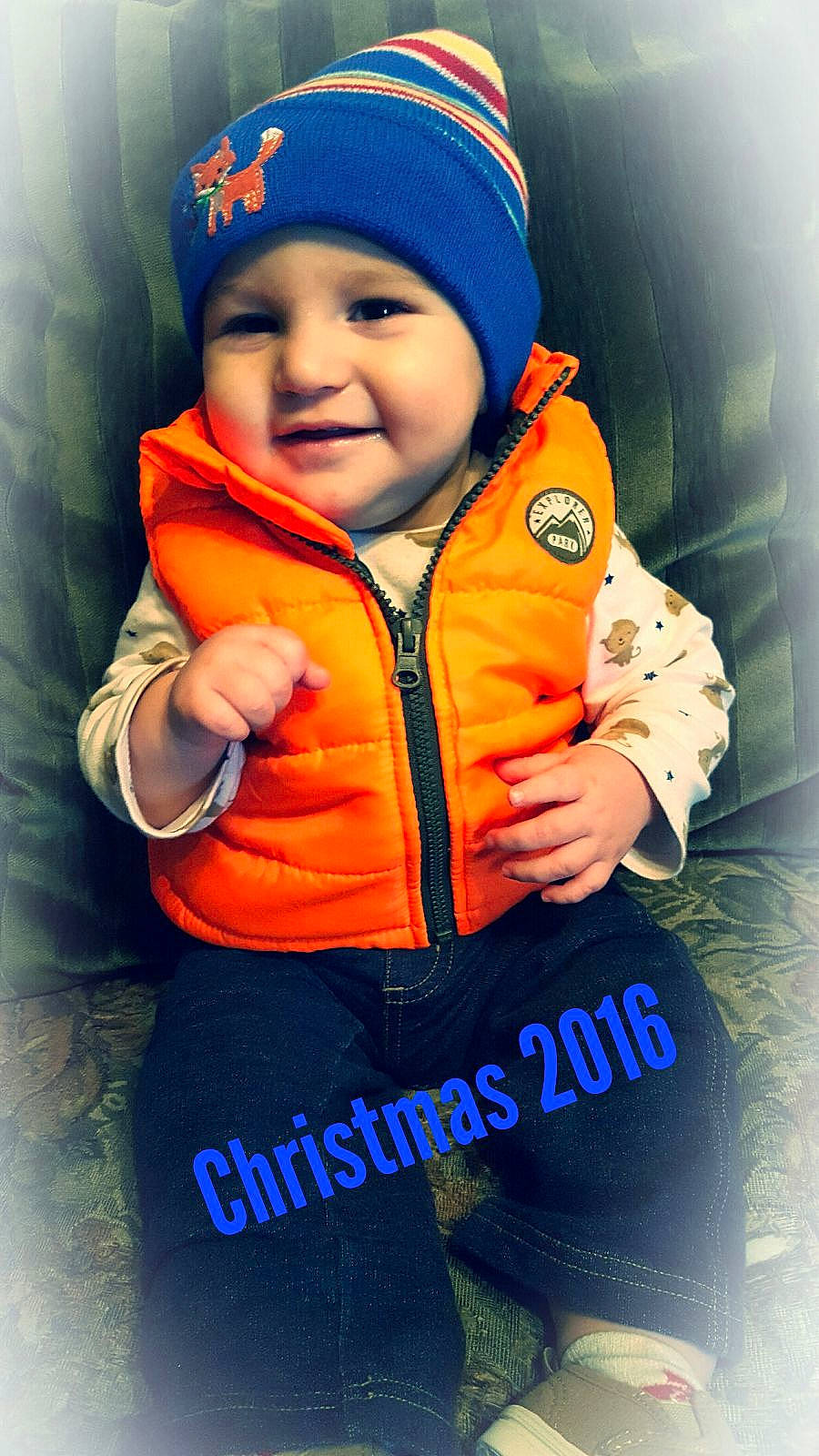 Gabriel is registered to the contest to win money with this photo: