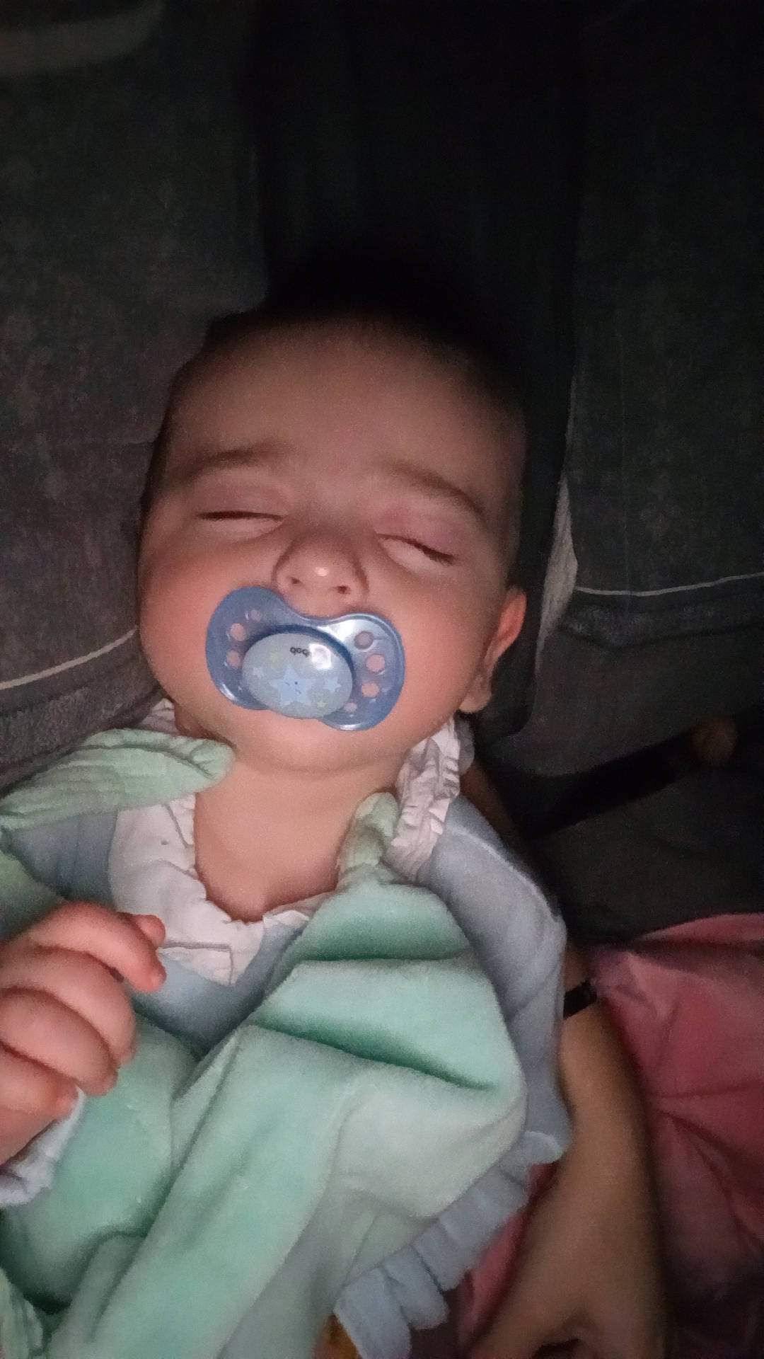 Noa participe au concours pour gagner de l'argent avec cette photo : baby, baby_products, baby_toddler_clothing, cheek, child, comfort, drinkware, ear, eyebrow, eyelash, iris, lip, mouth, nail, nose, person, sitting, skin, sleeve, thumb