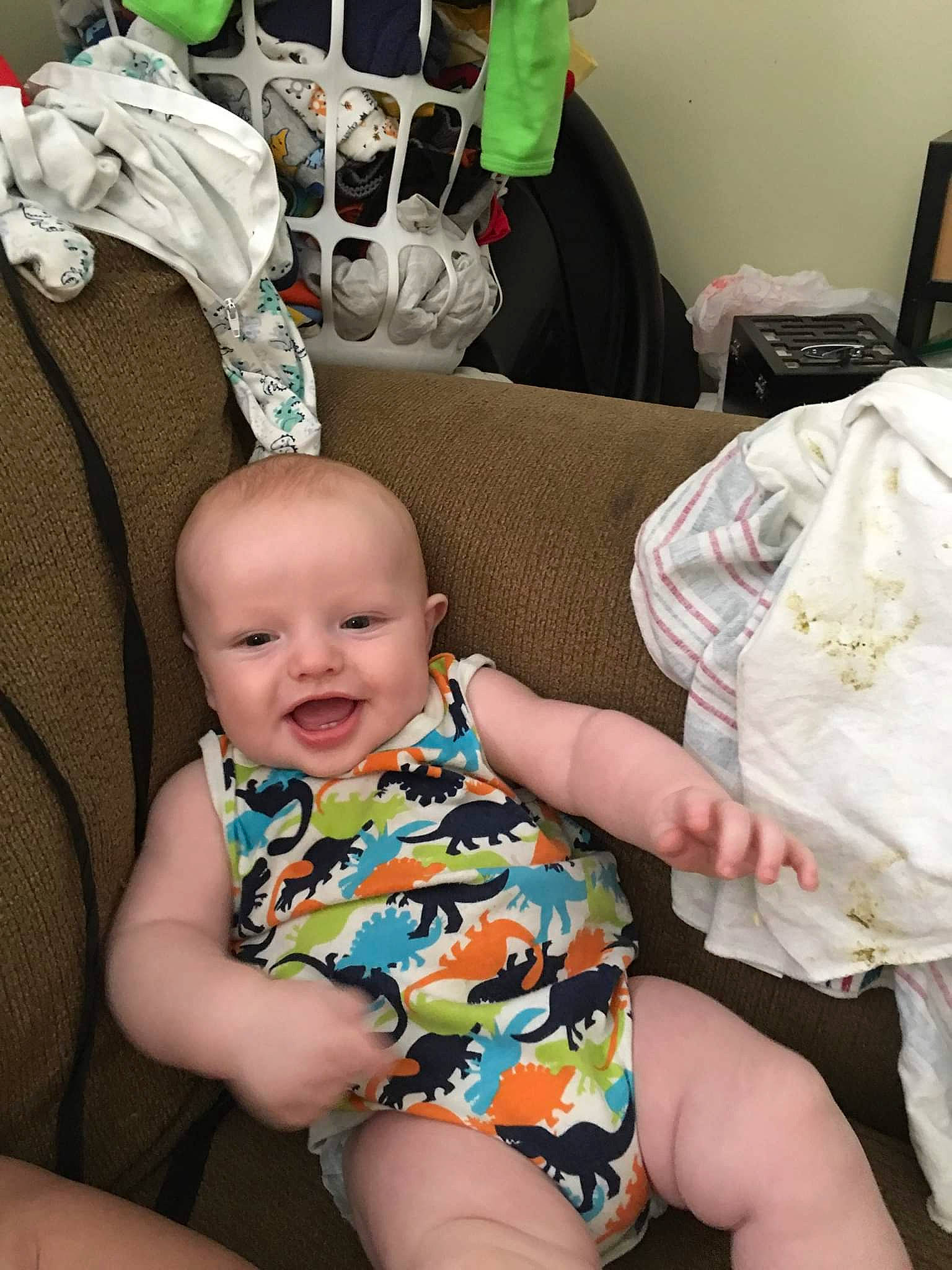 Thoryn is registered to the contest to win money with this photo: baby, baby_toddler_clothing, child, diaper, leg, person, toddler