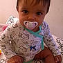 Aliyah participe au concours pour gagner de l'argent avec cette photo :