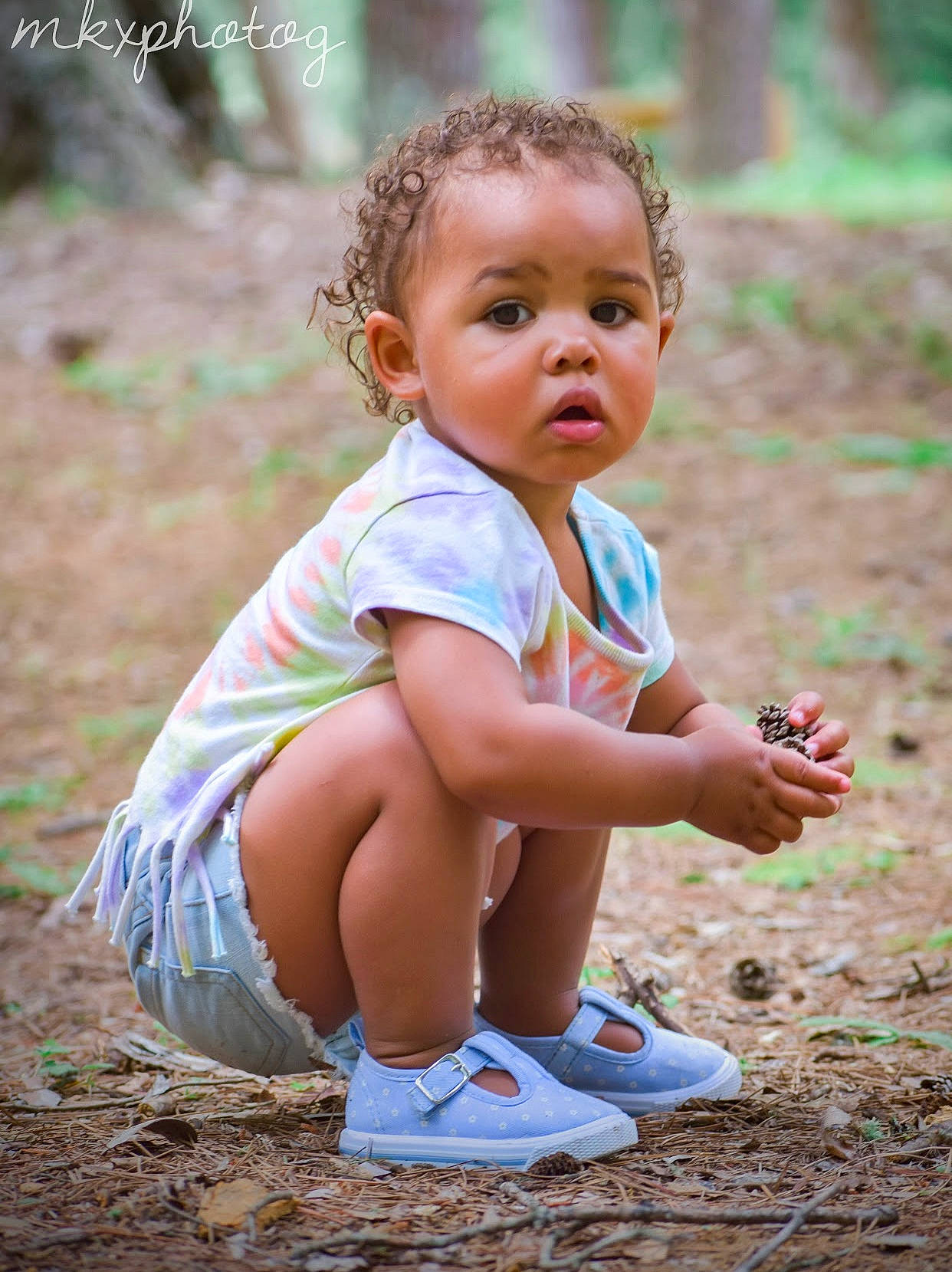 Brailee is registered to the contest to win money with this photo: baby, child, child_model, fun, happy, people, person, photograph, photography, play, portrait, portrait_photography, sitting, smile, summer, surprise, toddler, vacation